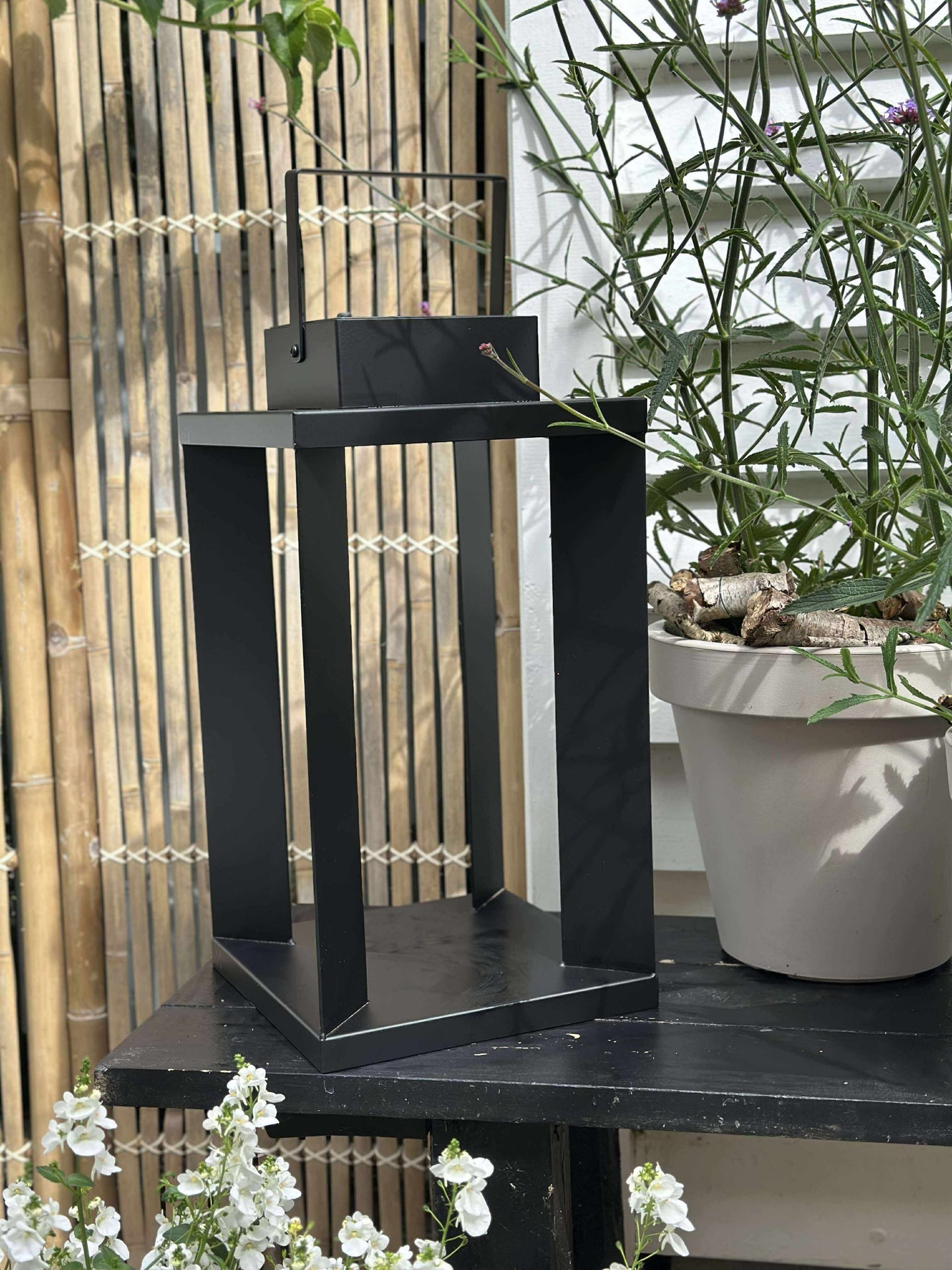 Laterne LUX mit Solarzellen