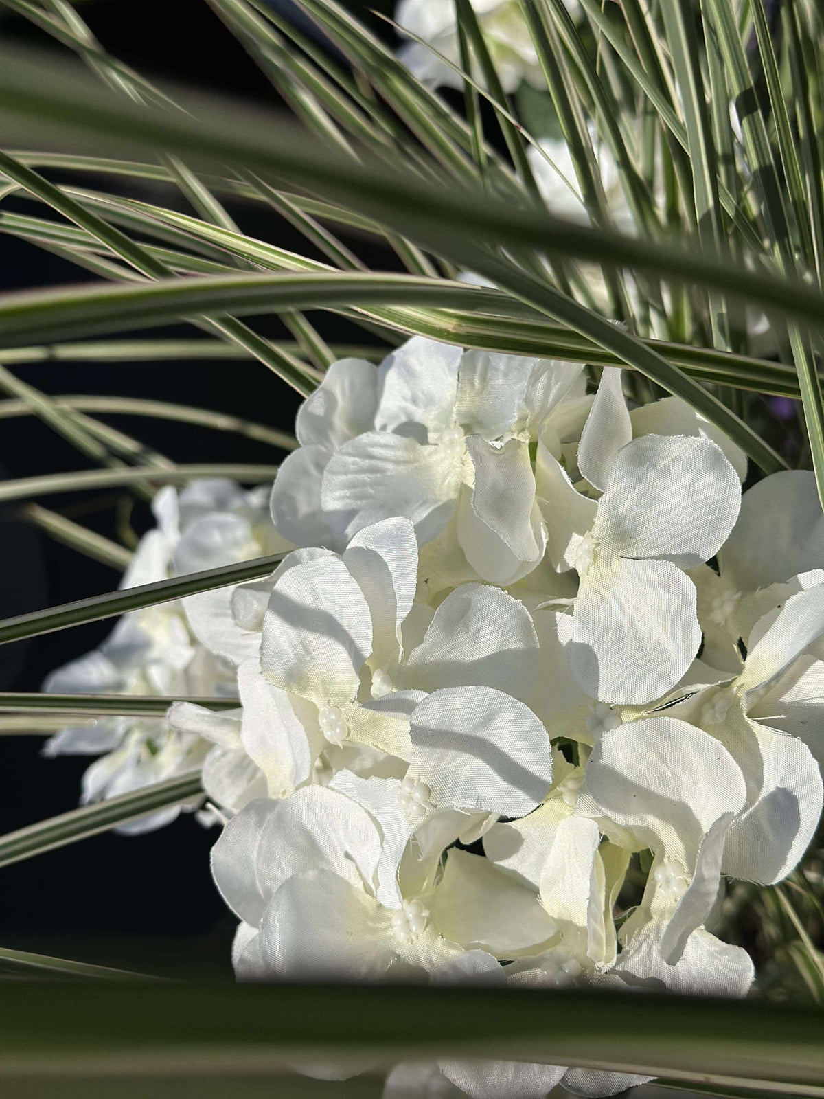 Hortensie mit Solarzellen - Weiß