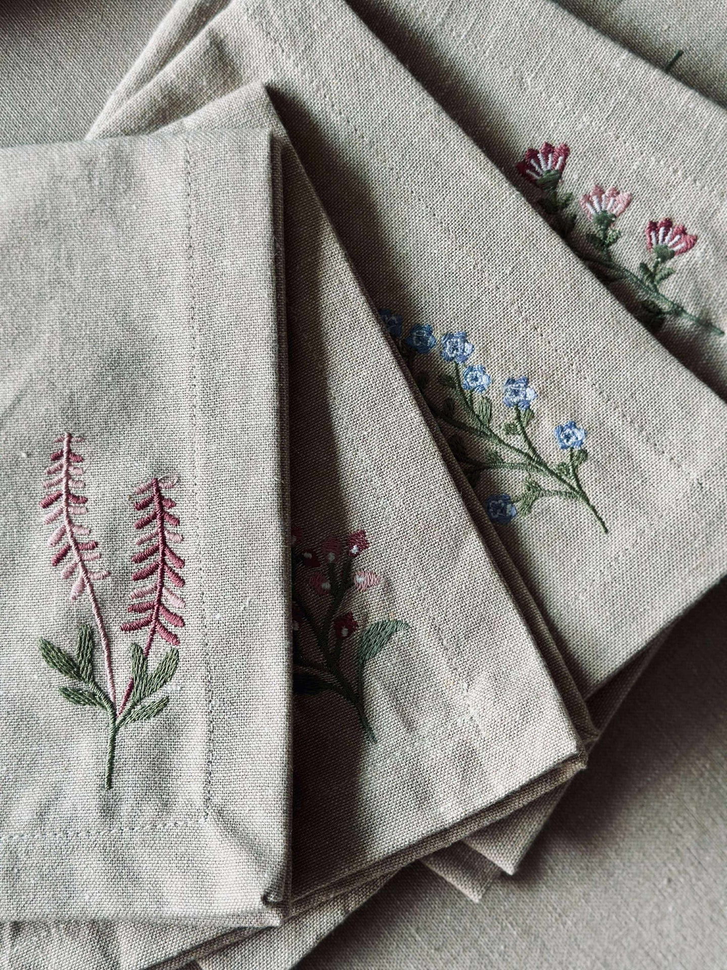 Mundservietten Flower-Stickerei - Packung mit 4 Stück
