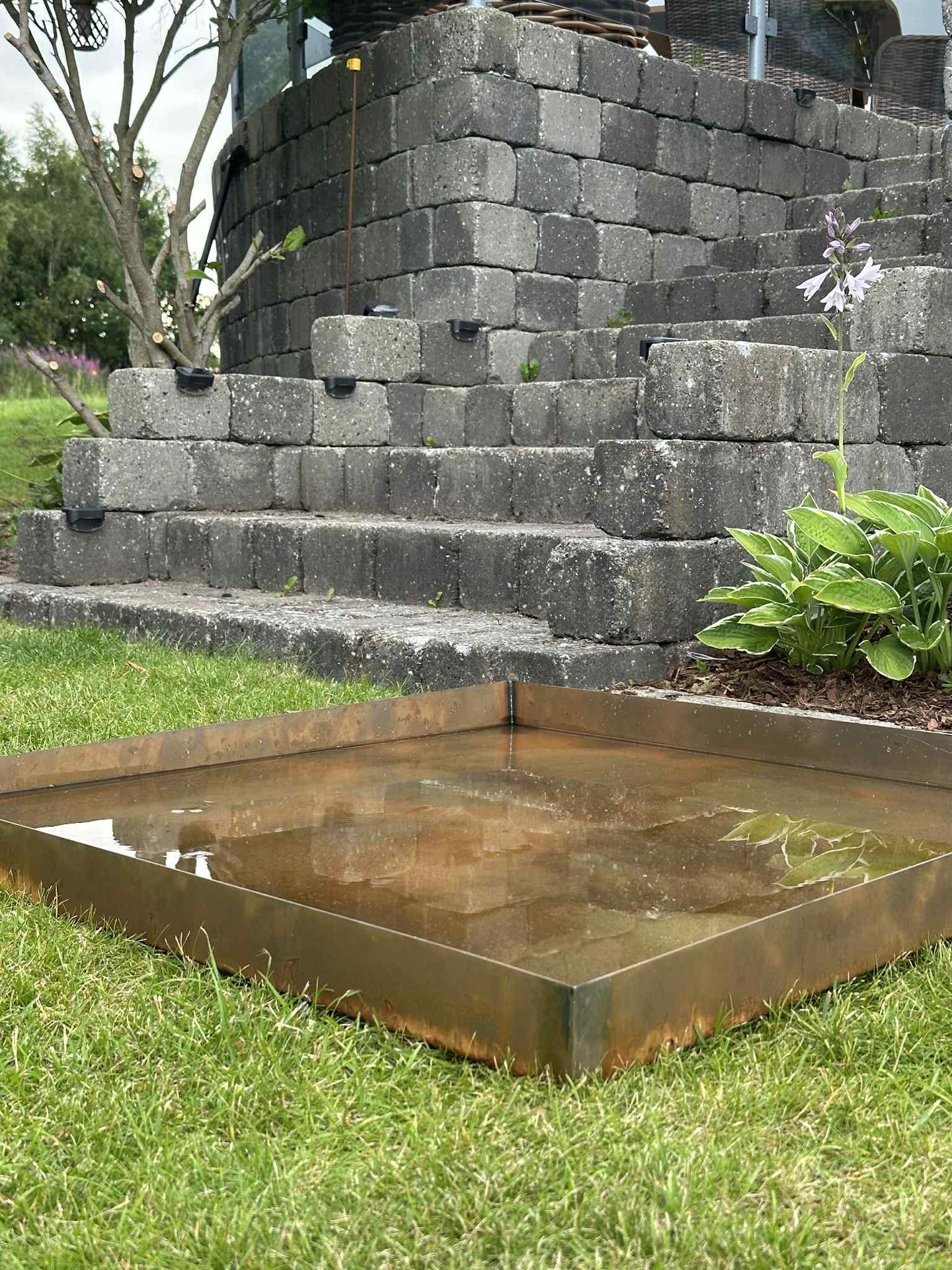 Spiegelbecken Square - Rost