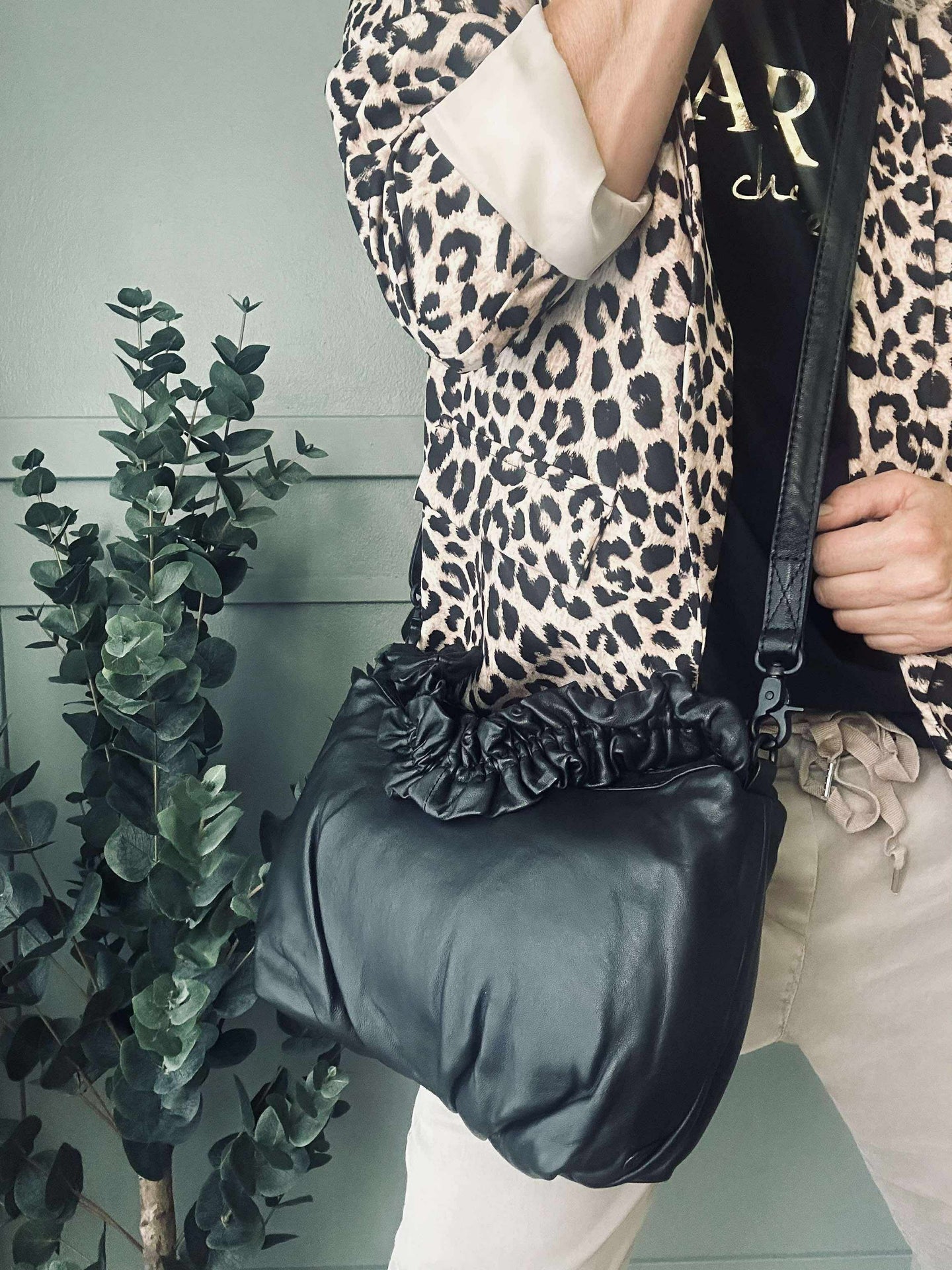 Crossbody in hochwertiger Lederqualität