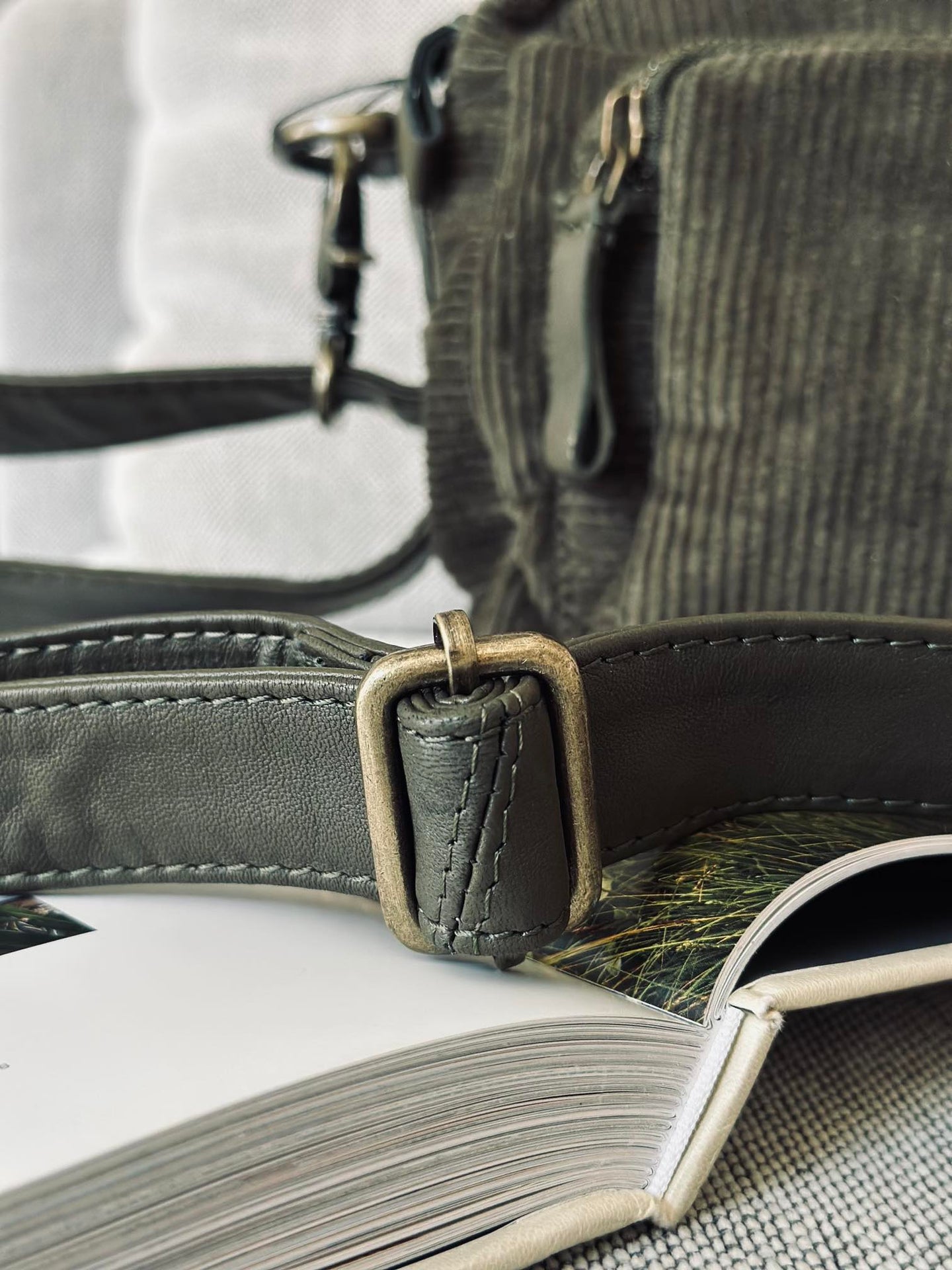 Crossbody Army Velours
