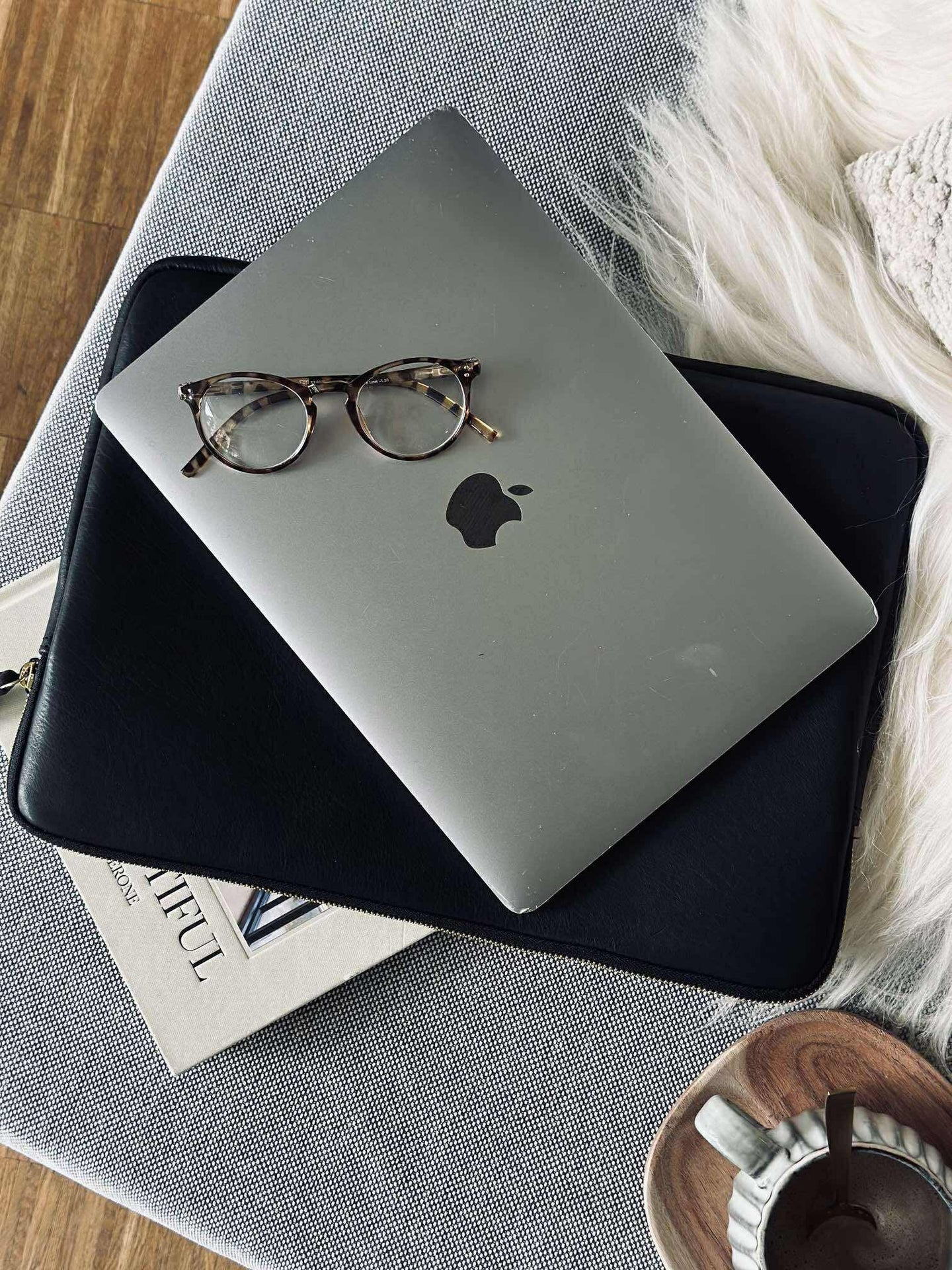 Laptop-Sleeve - Schwarz / Gold
