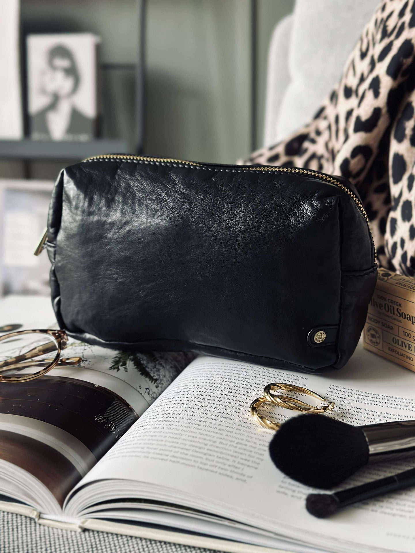 Kosmetiktasche - Black / gold