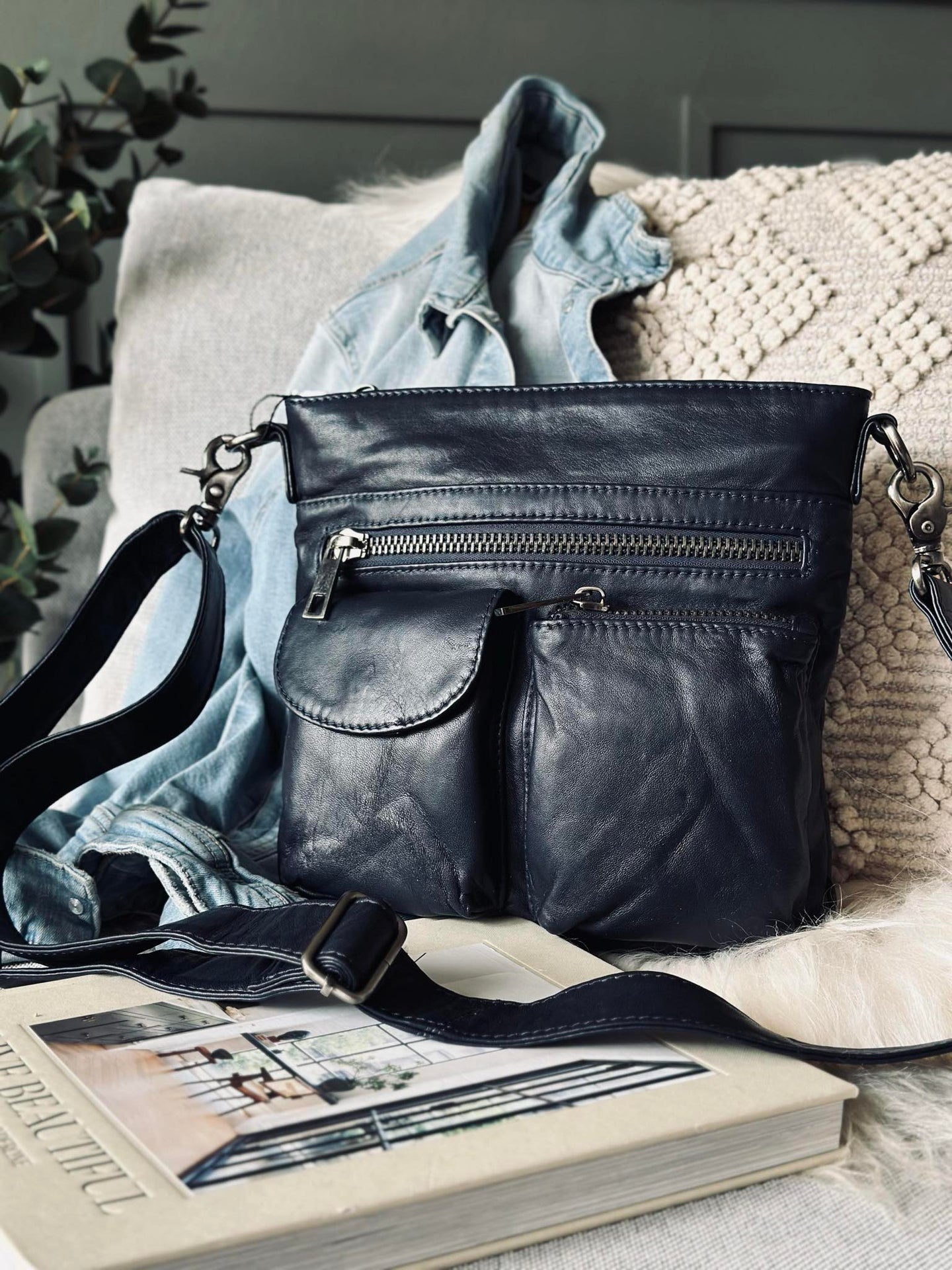 Crossbody NAVY - Ultra weich