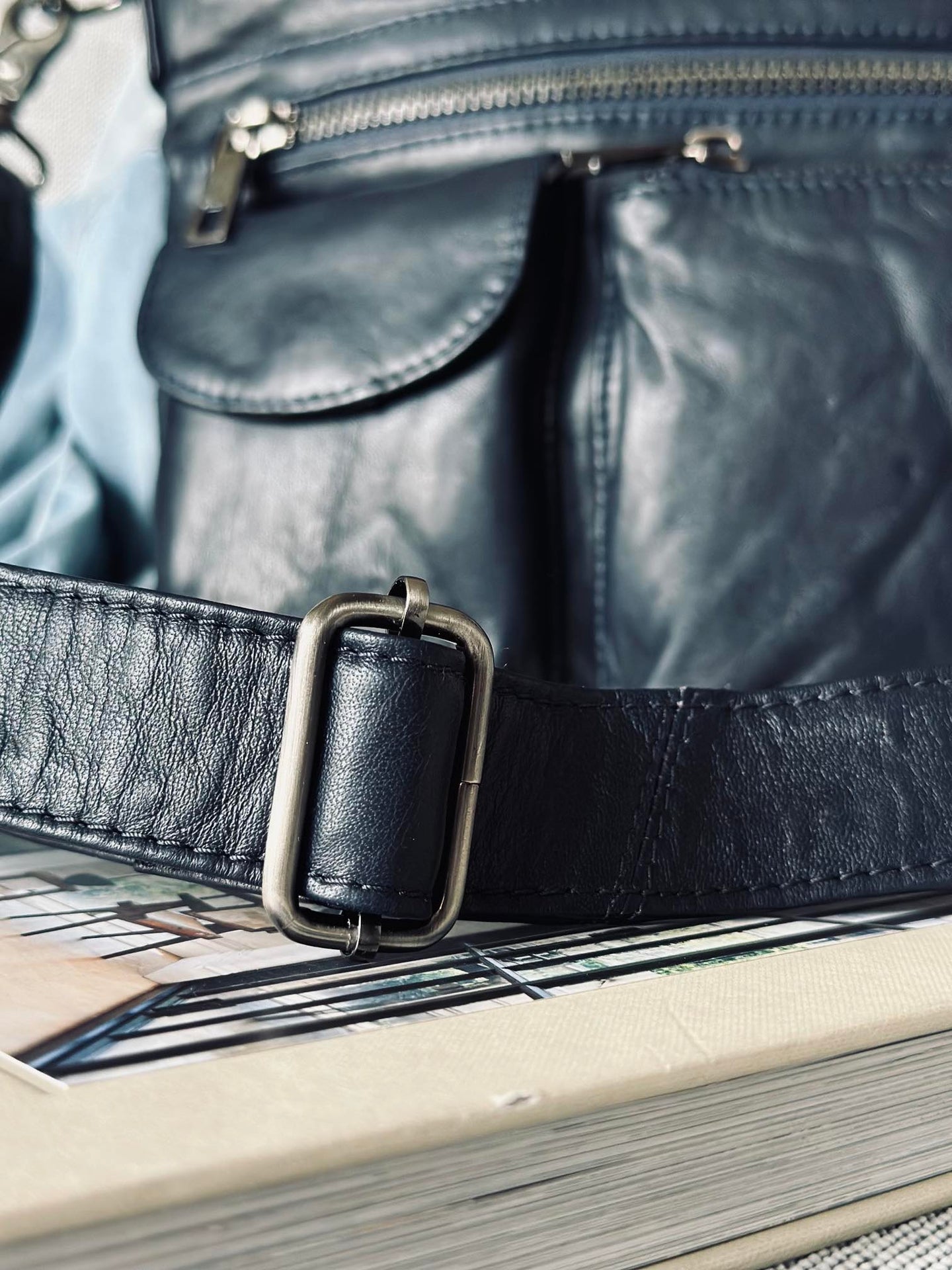 Crossbody NAVY - Ultra weich