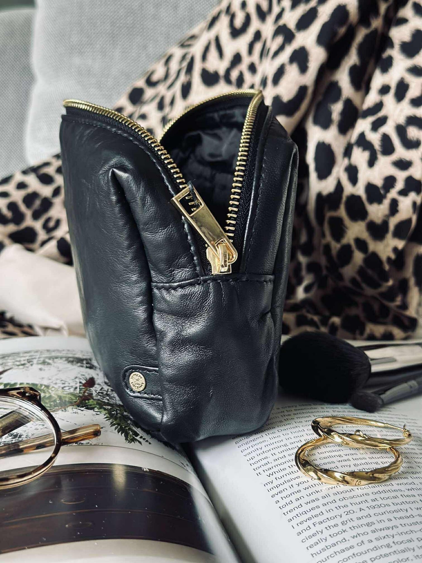 Kosmetiktasche - Black / gold