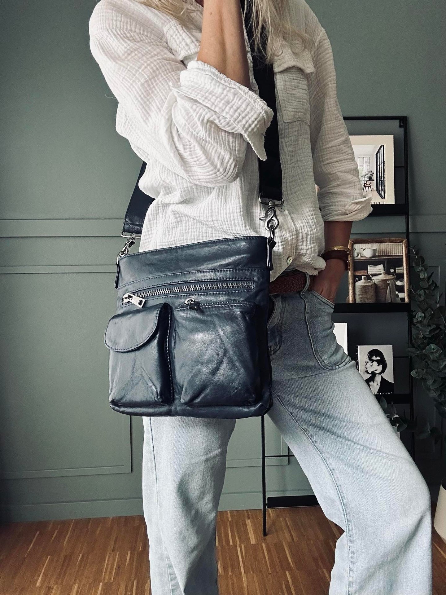 Crossbody NAVY - Ultra weich