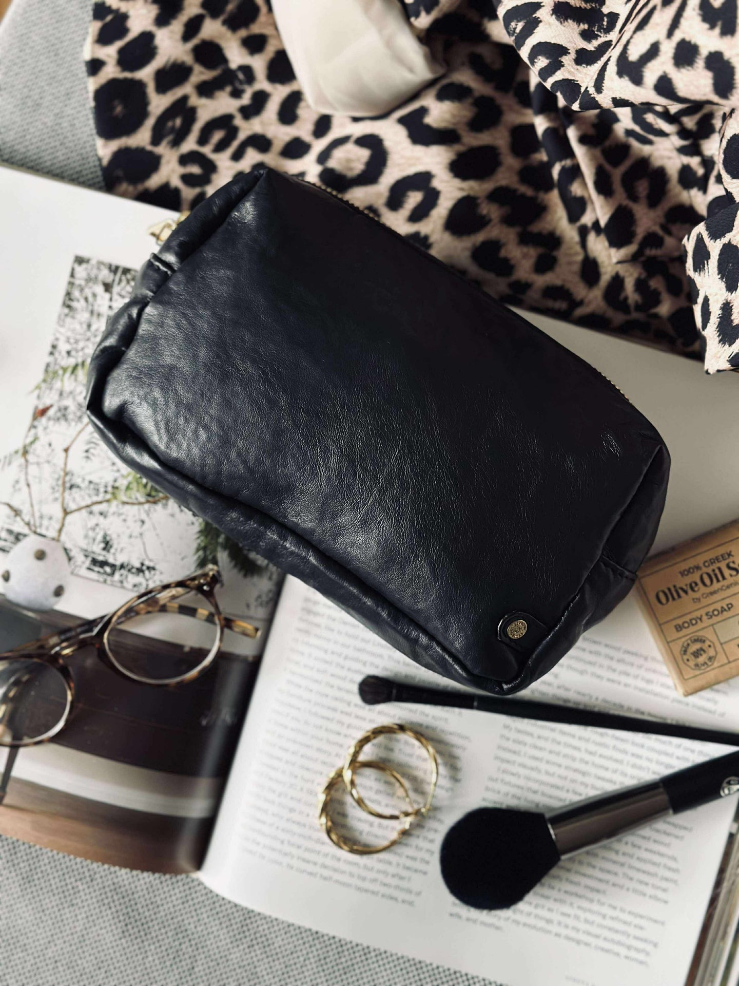 Kosmetiktasche - Black / gold
