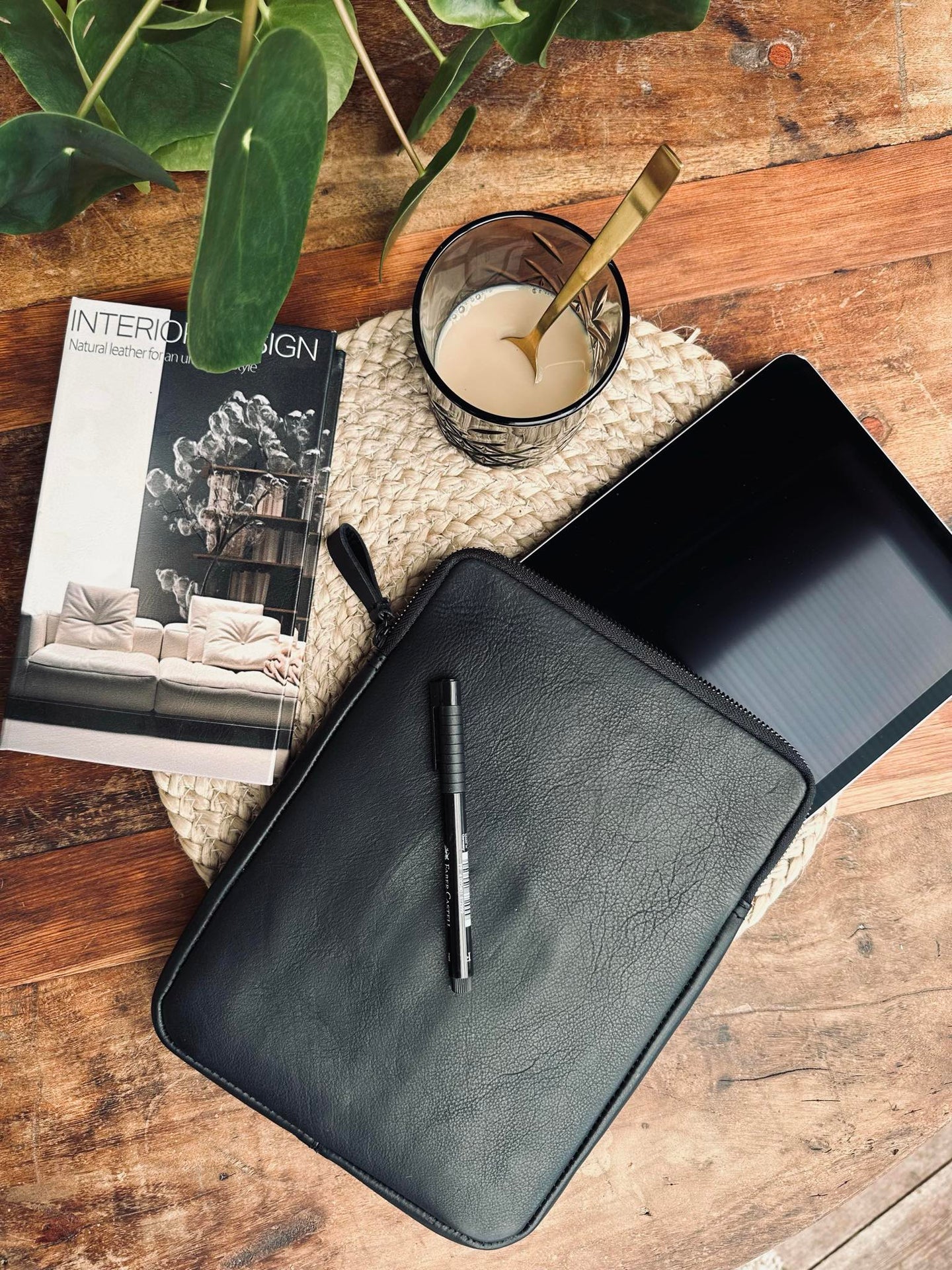 iPad-Sleeve - Schwarz / Schwarz