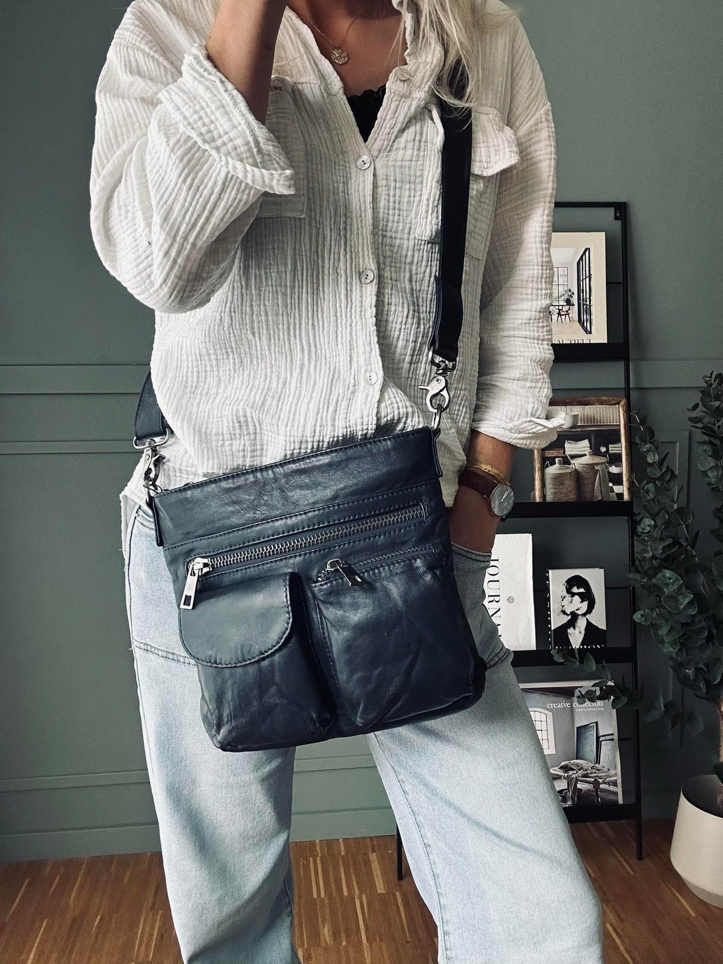 Crossbody NAVY - Ultra weich