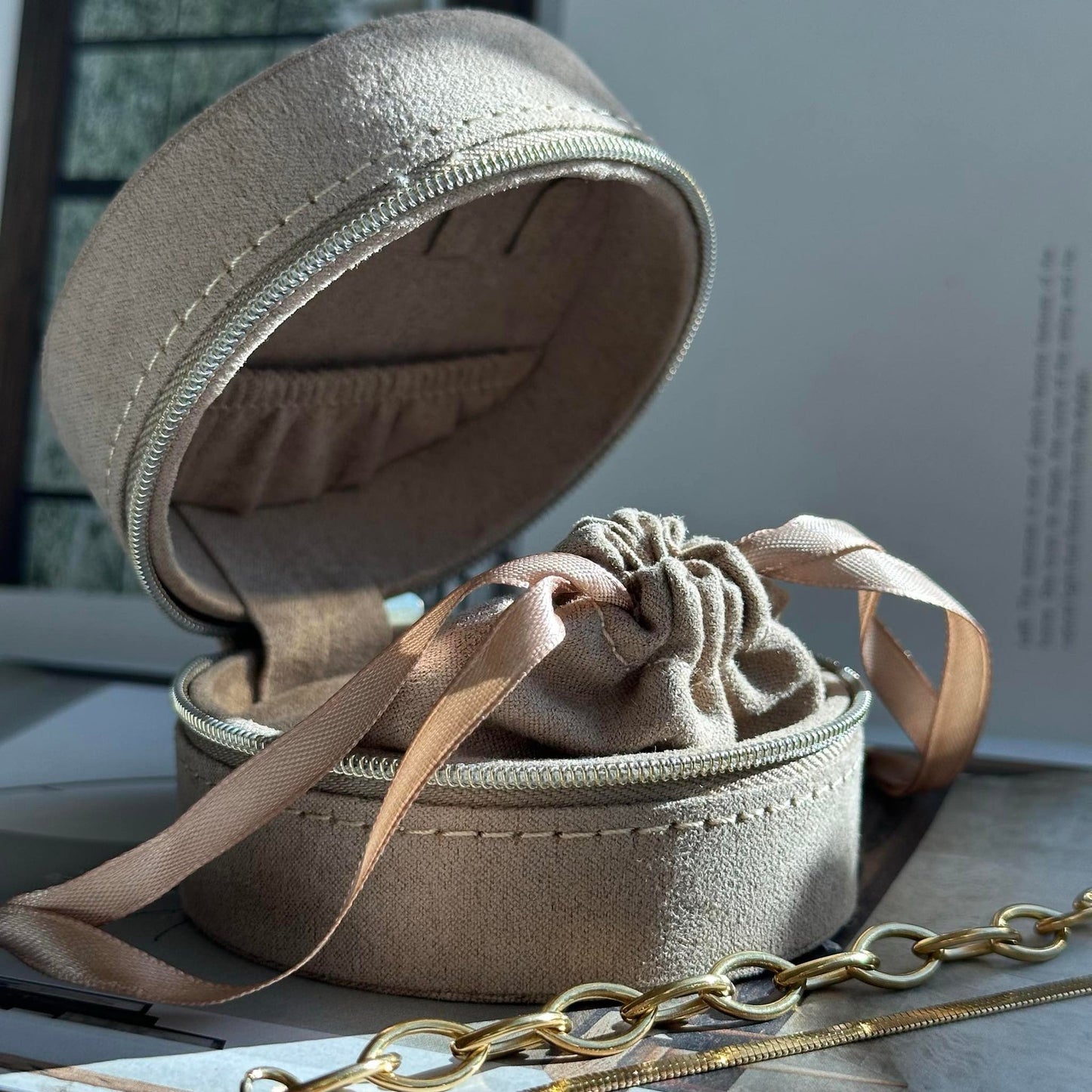 Geschenkset Mascha - Set mit 2 vergoldeten Armbändern - Mit Schmuckkästchen