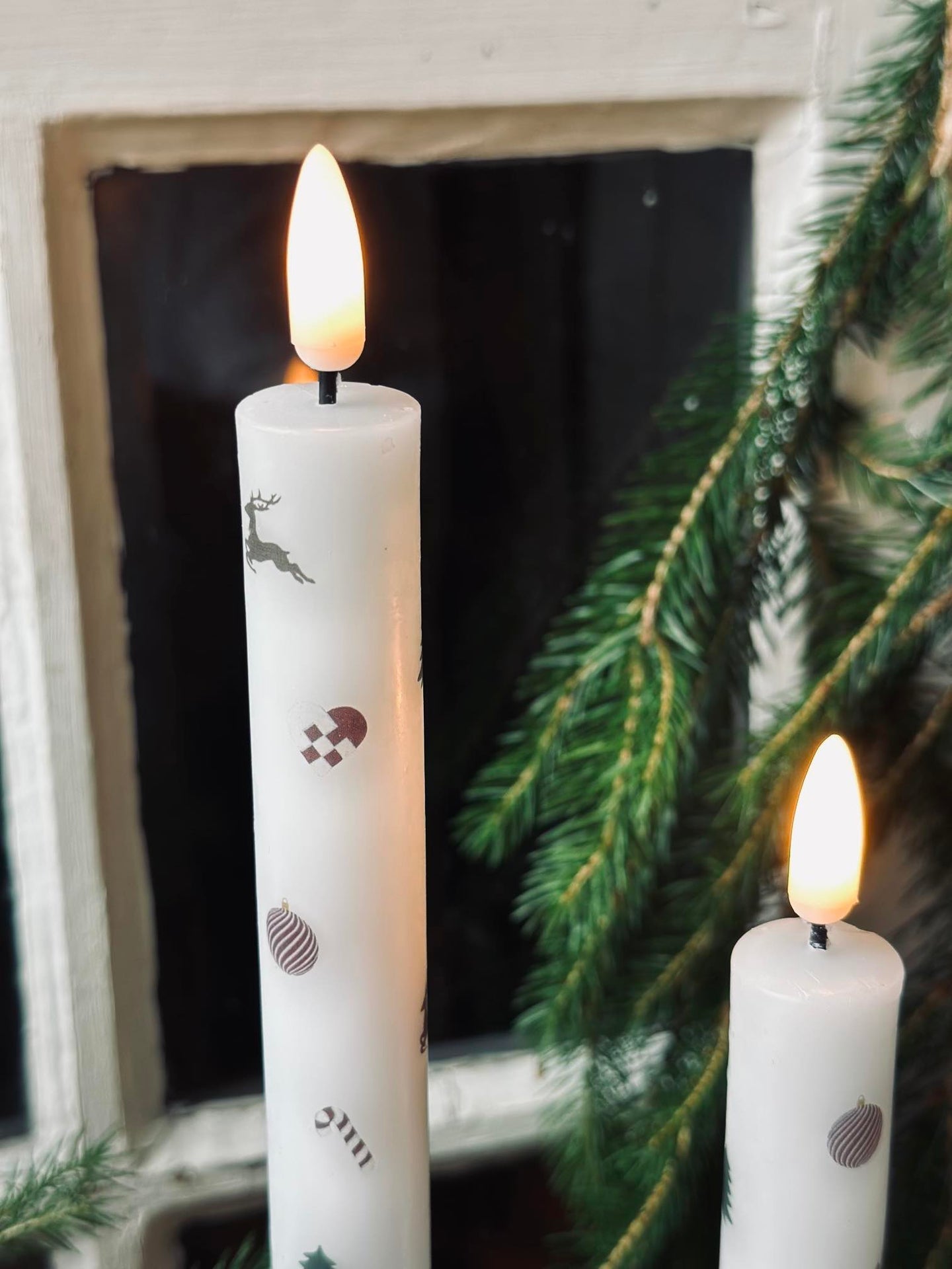 LED-Stumpenkerzen 2 Stk. - Weihnachtsmotiv