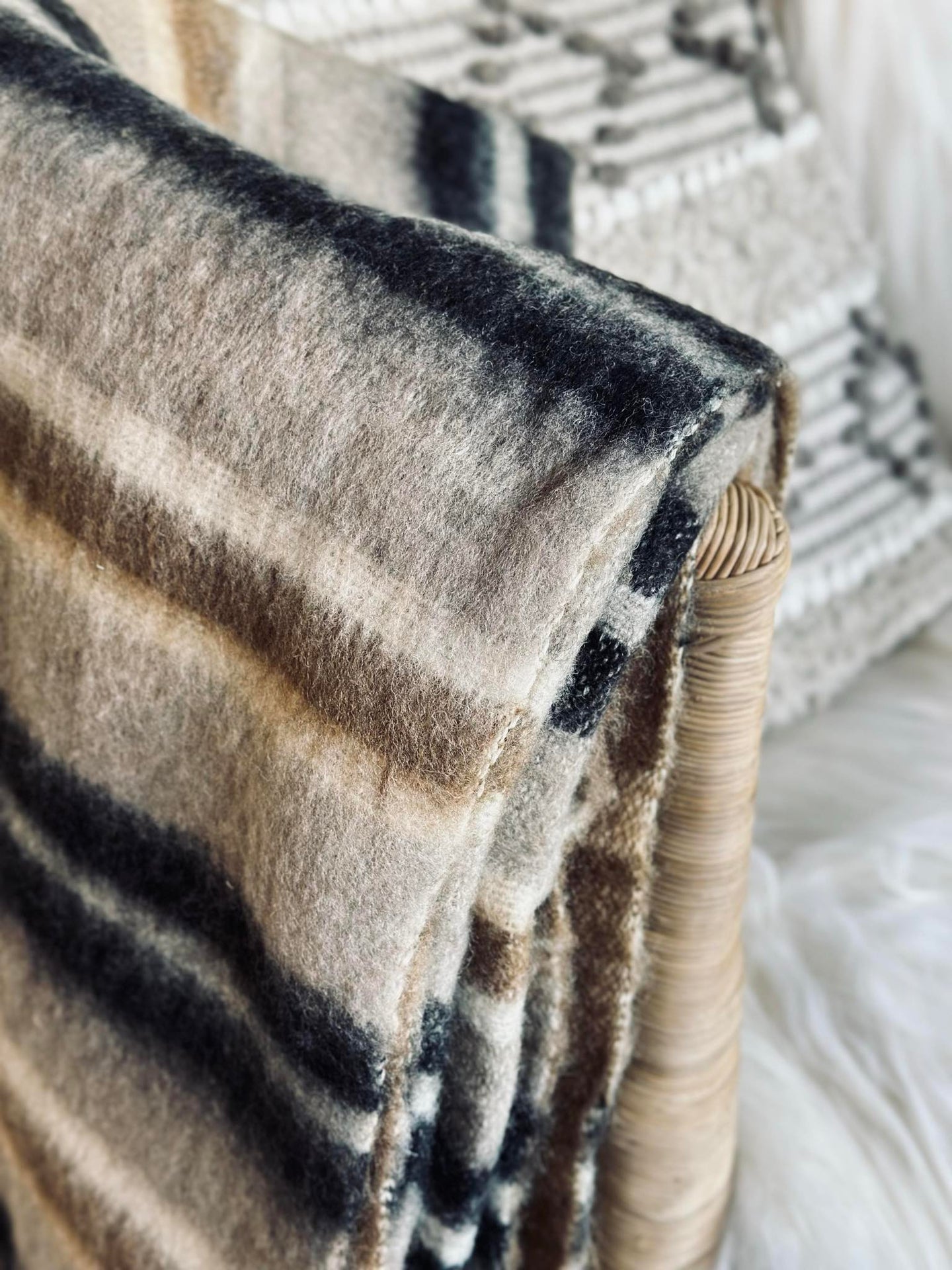 Plaid 100 % Wolle - Taupe-Streifen