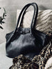 Schultertasche mit Nieten - Black