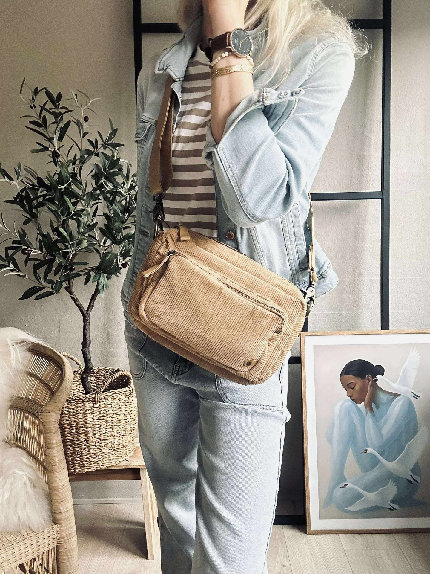 Crossbody Tan Samt