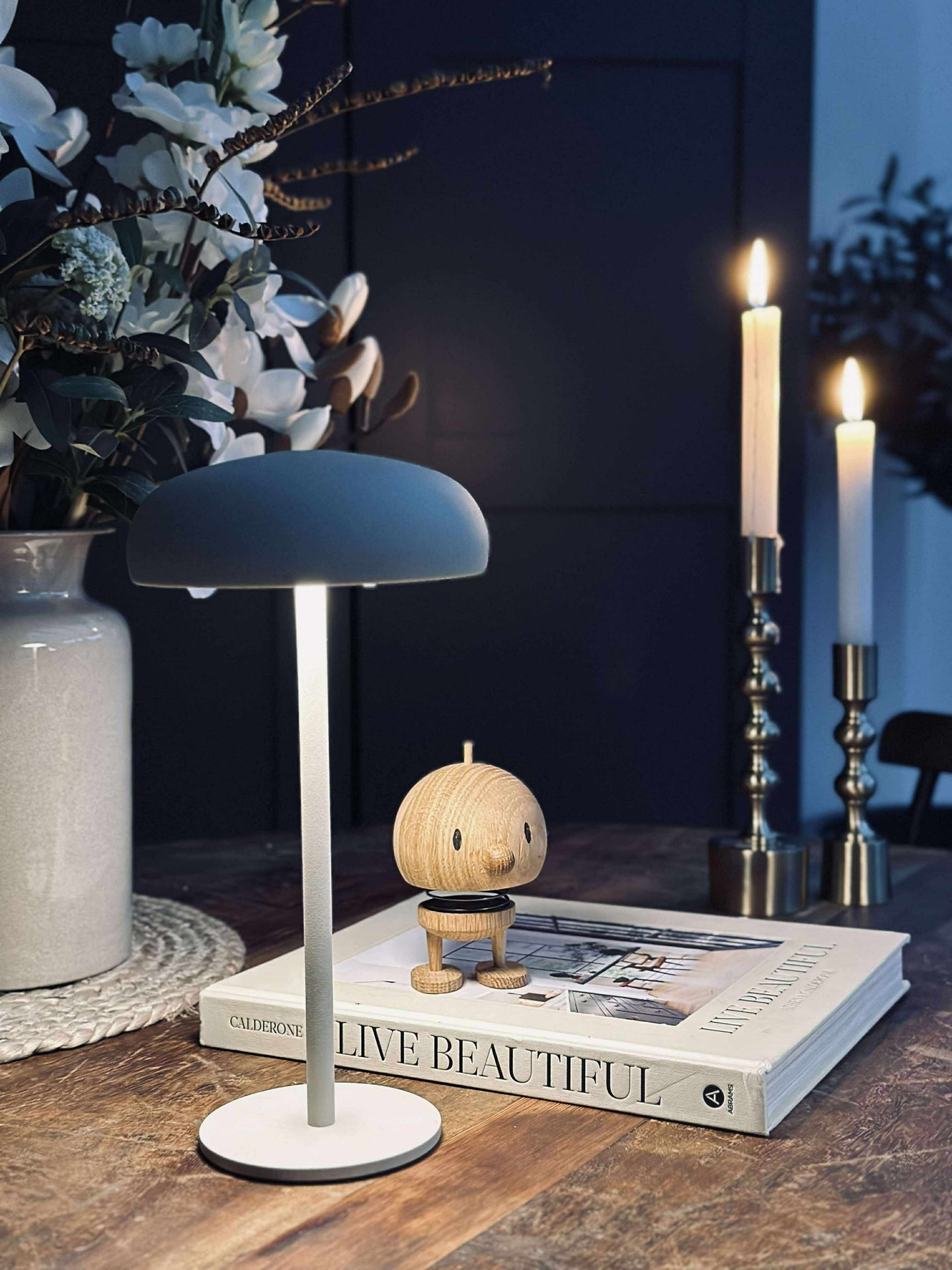 Isolde LED Touch Tischlampe. Schwarz/Beige