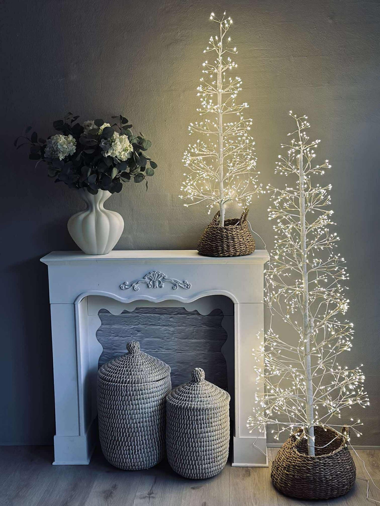 Weihnachtsbaum mit 600 LED-Lichtern - Weiß