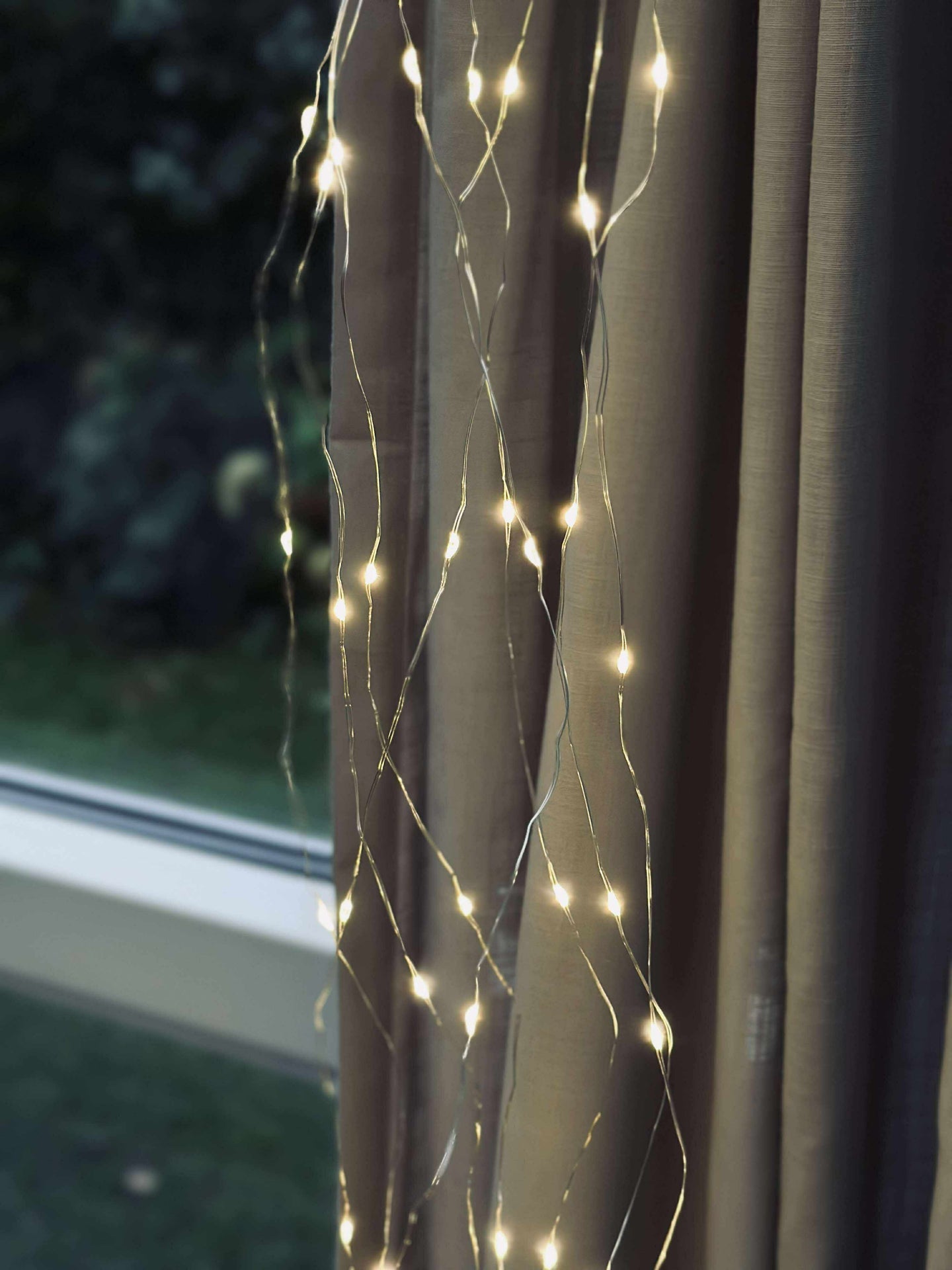 Hängende Lichterkette mit 160 LED-Lichtern