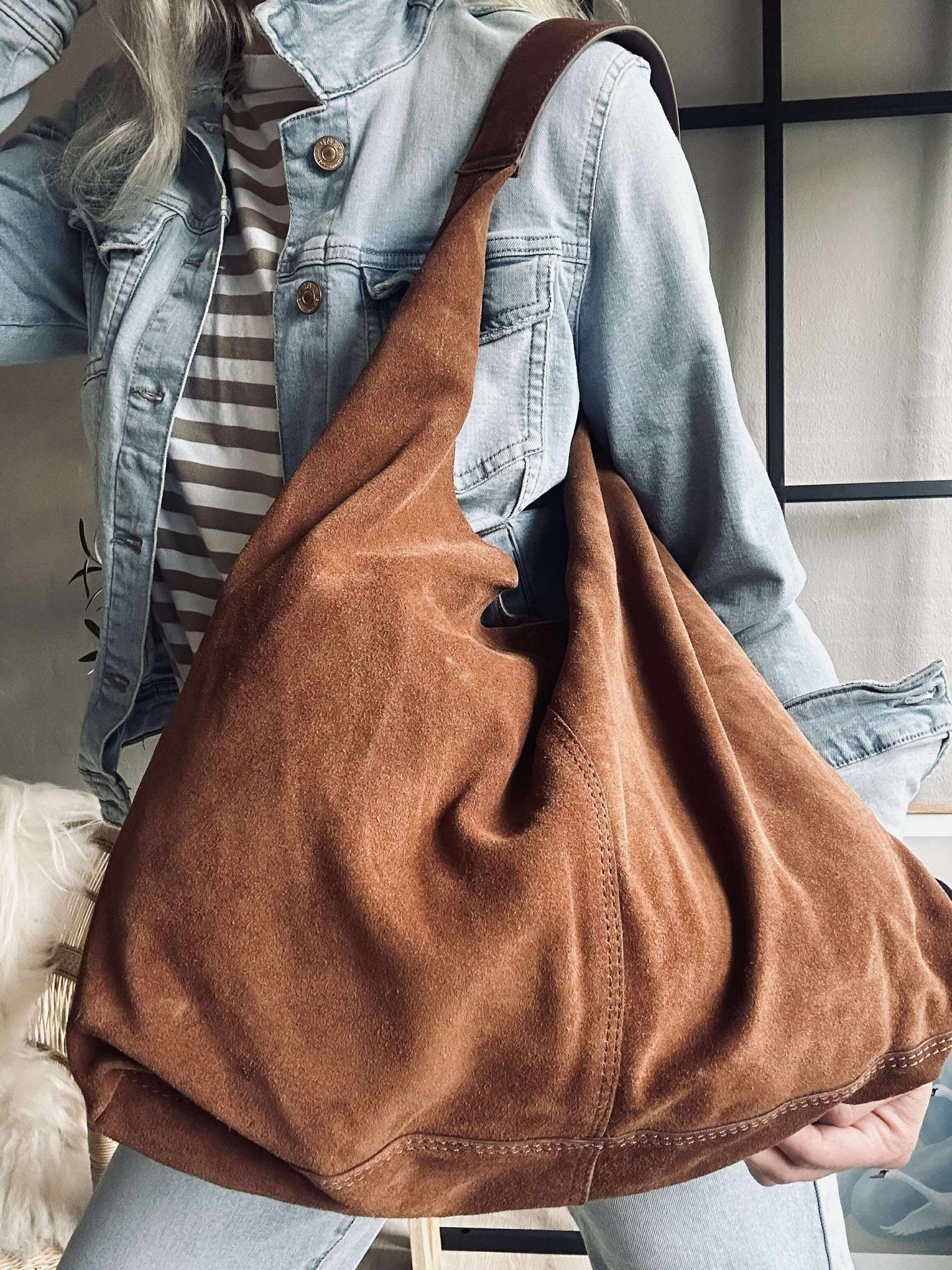 Shopper aus weichem Wildleder - Cognac