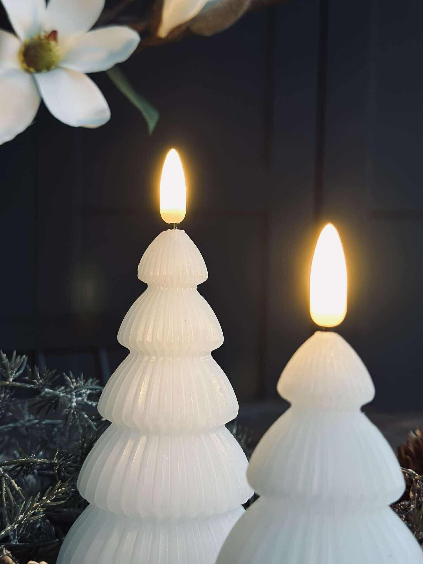 Weihnachtsbaum mit LED-Licht - Set mit 2 Stk. Weiß