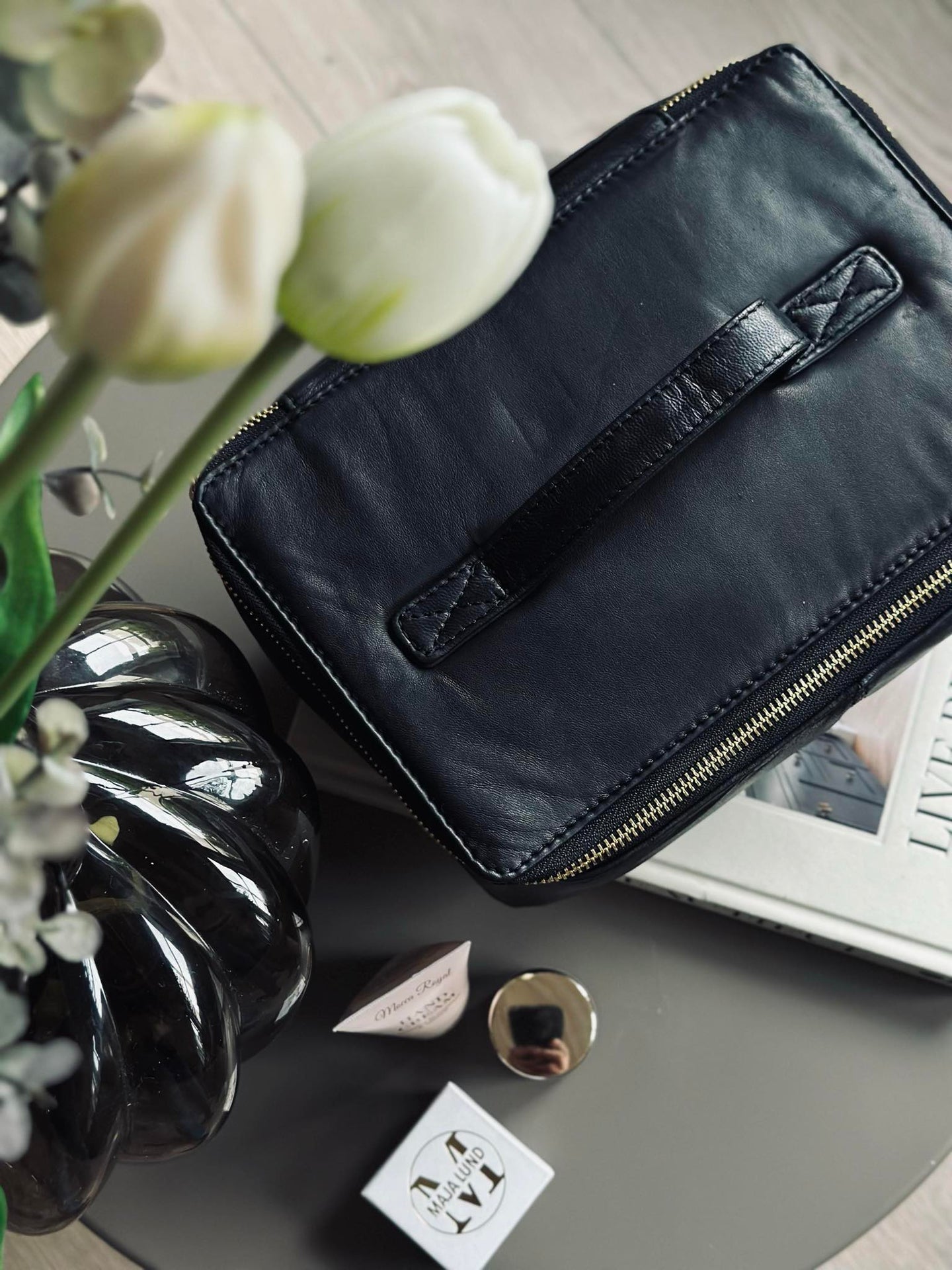 Klassische Kosmetiktasche - Black / gold