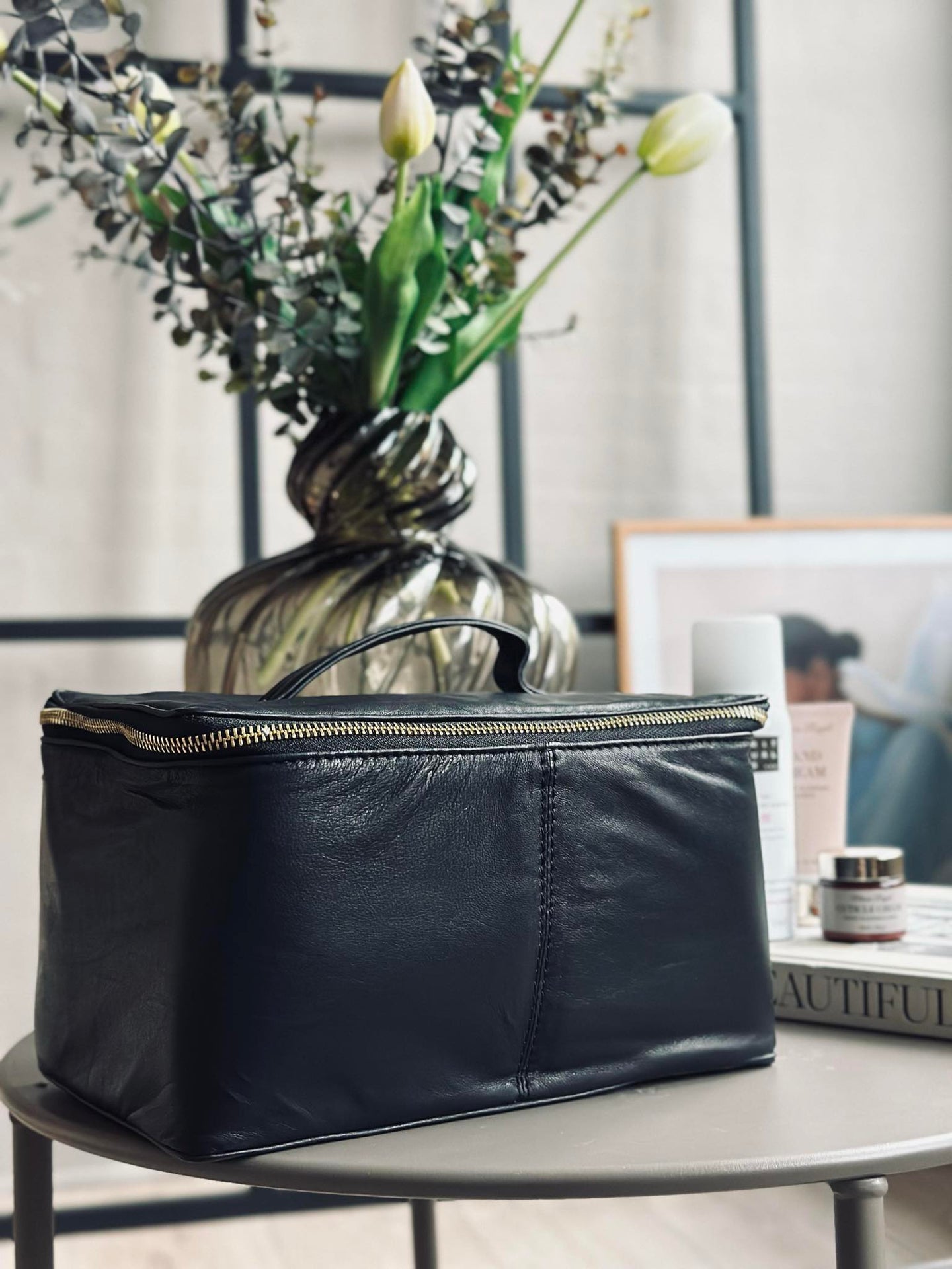 Klassische Kosmetiktasche - Black / gold