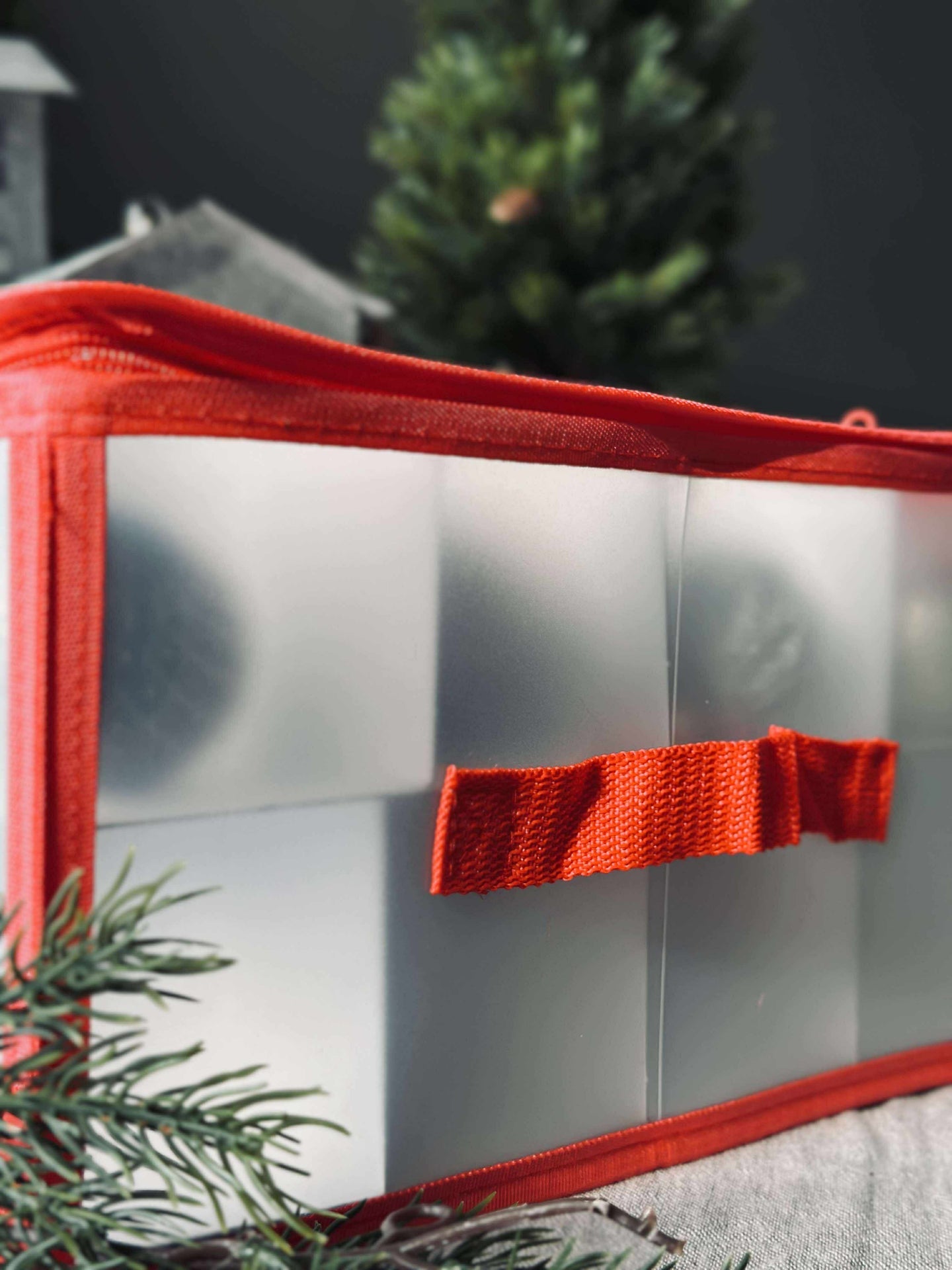 Aufbewahrung für Christbaumkugeln - MAX 32 Kugeln