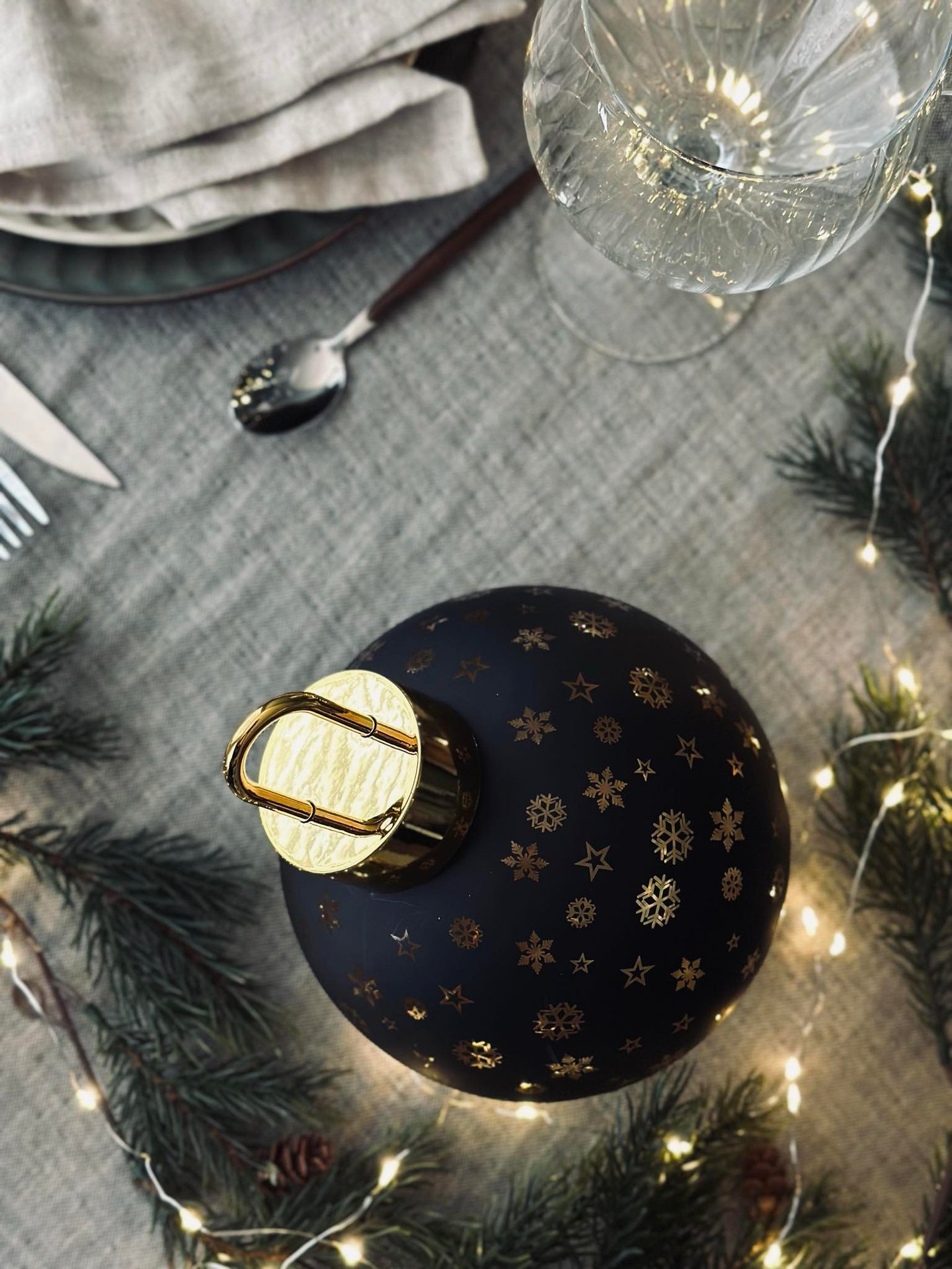 Weihnachtskugel mit LED-Licht - Black