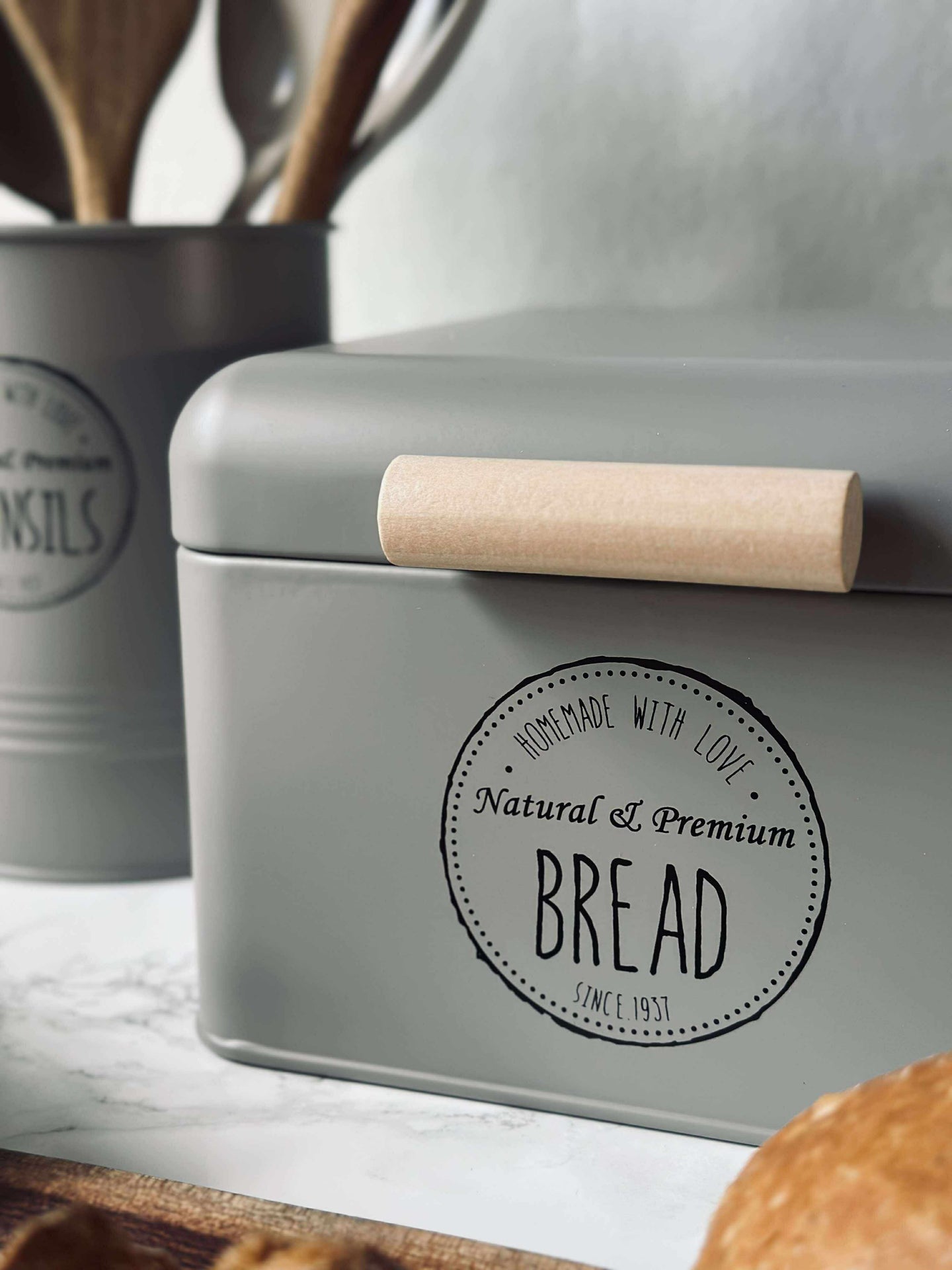 Brotkasten Beige
