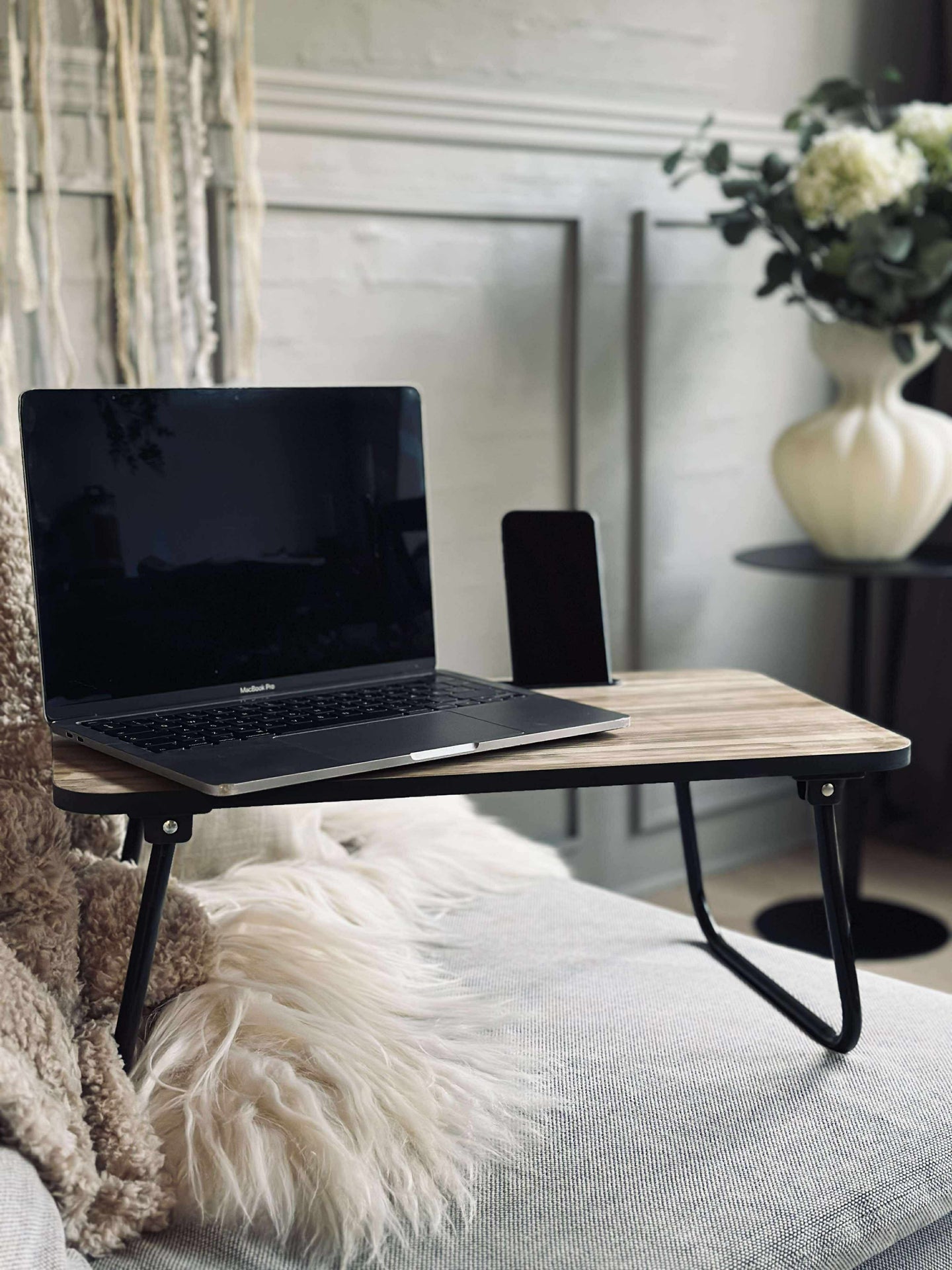 Tablettisch mit Halter für iPad / Telefon