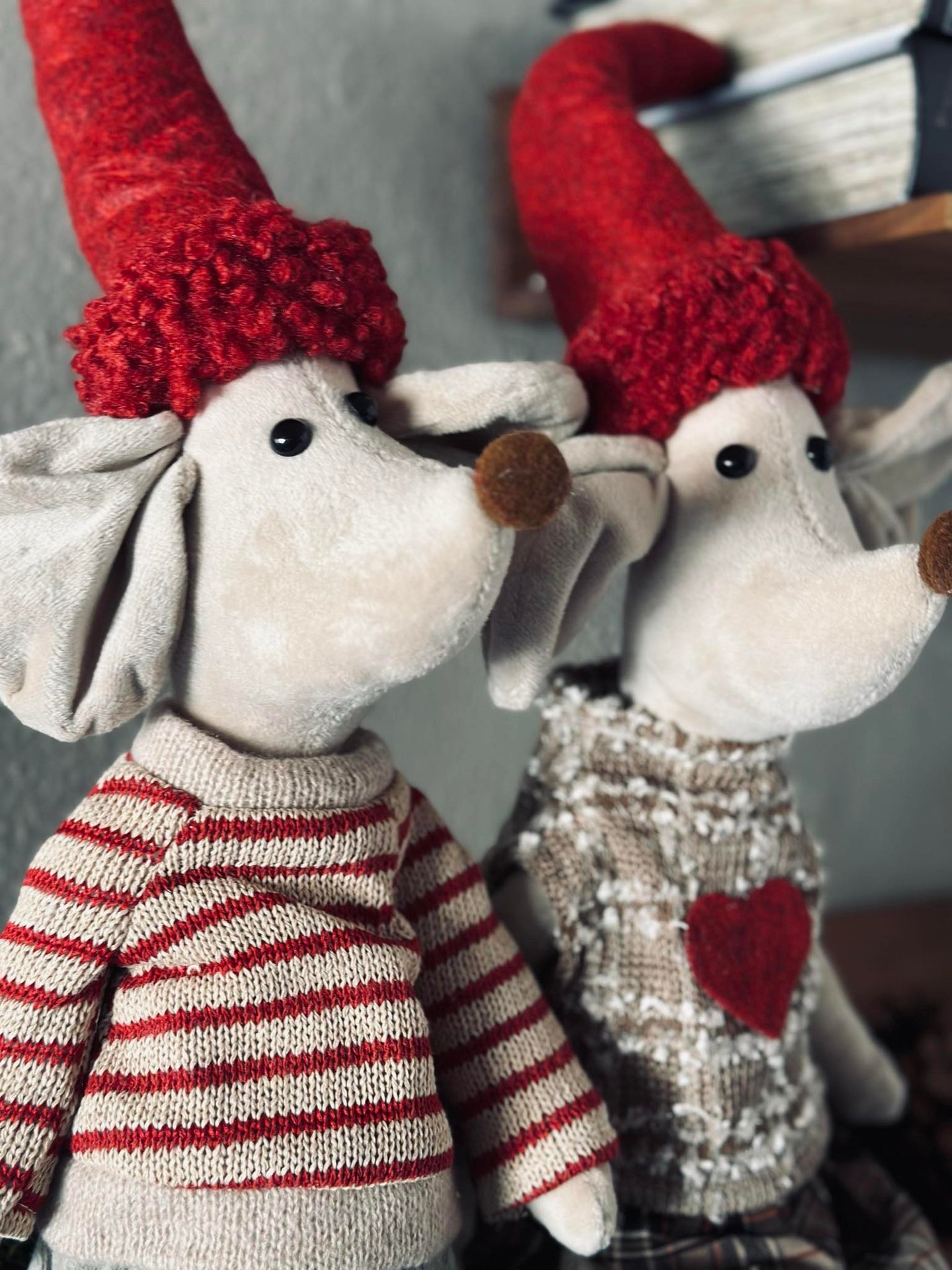 Nissemus - Sitzender Junge