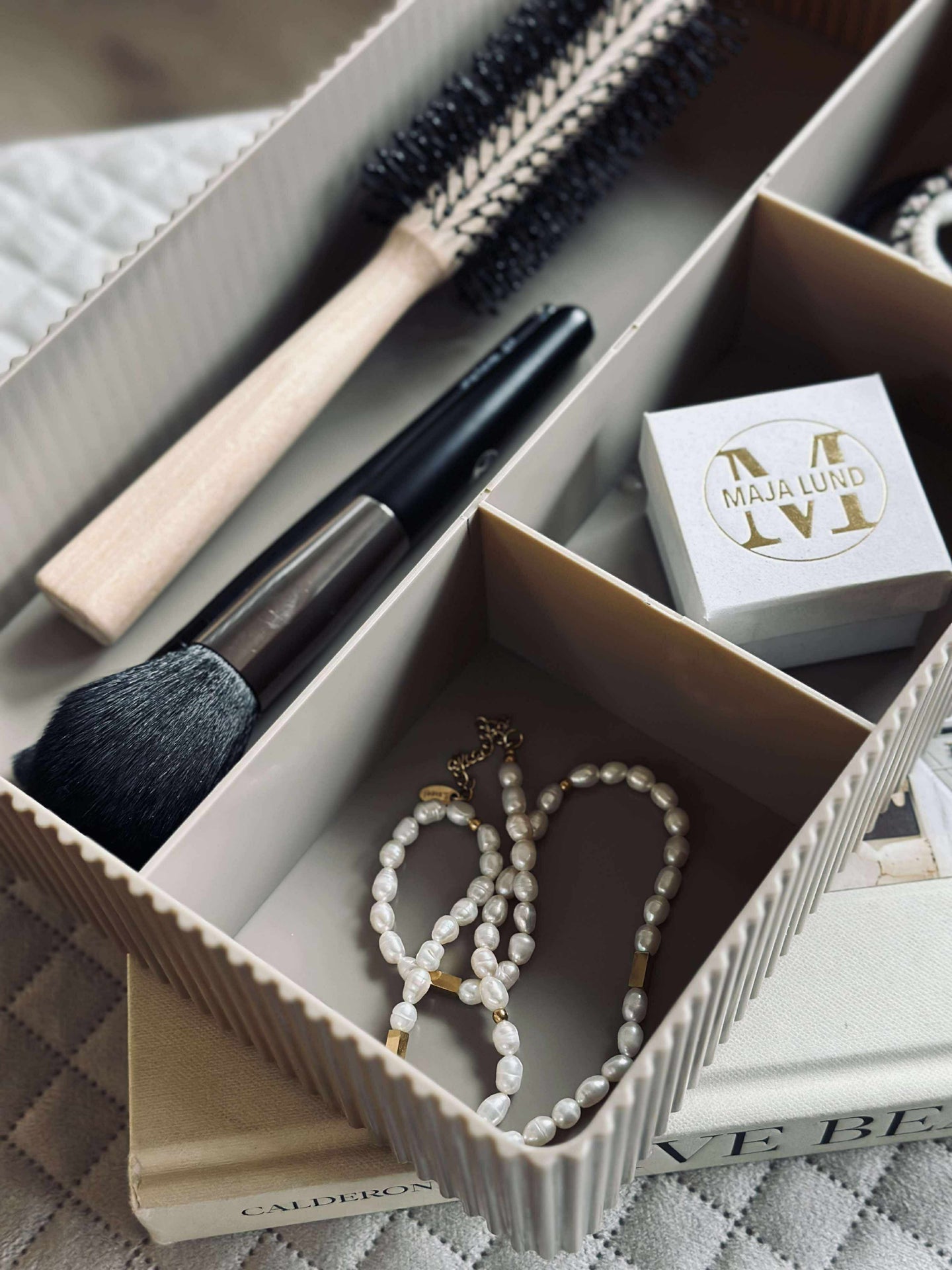 Make-up-Organizer mit Facheinteilung - Taupe