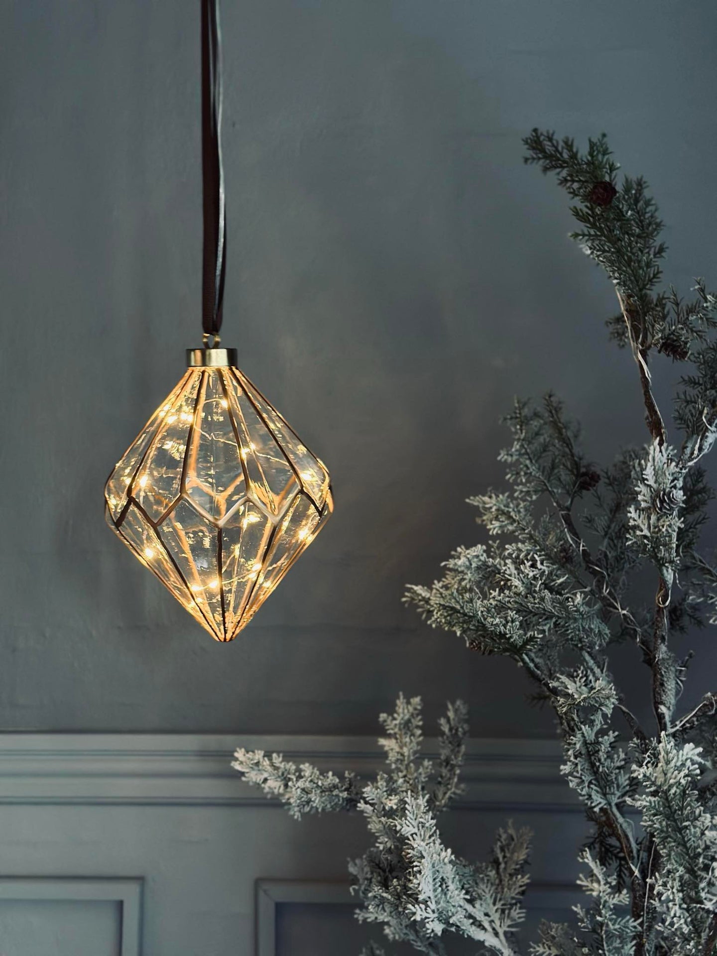 Leuchte mit Aufhängung - Diamond