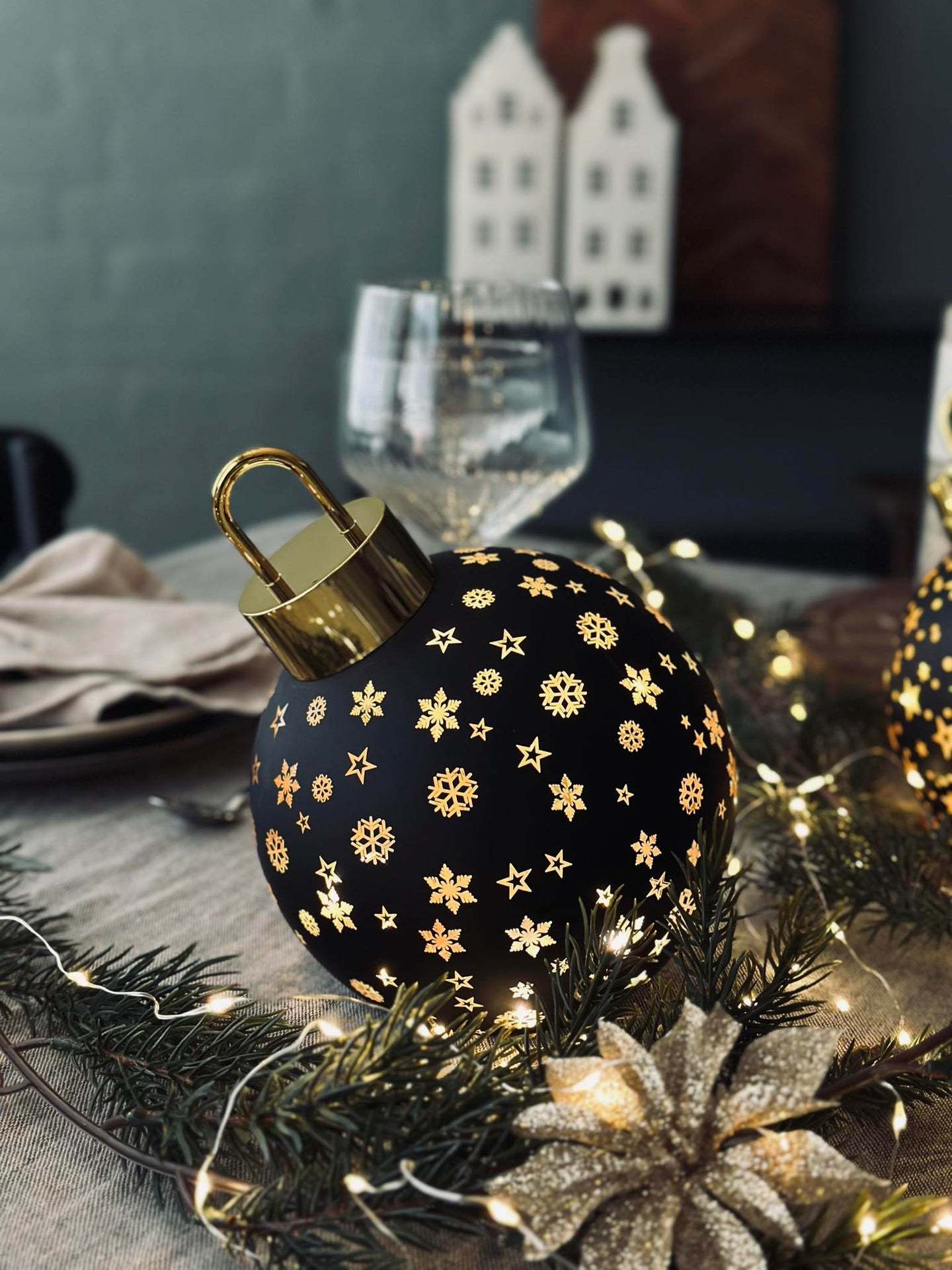 Weihnachtskugel mit LED-Licht - Black