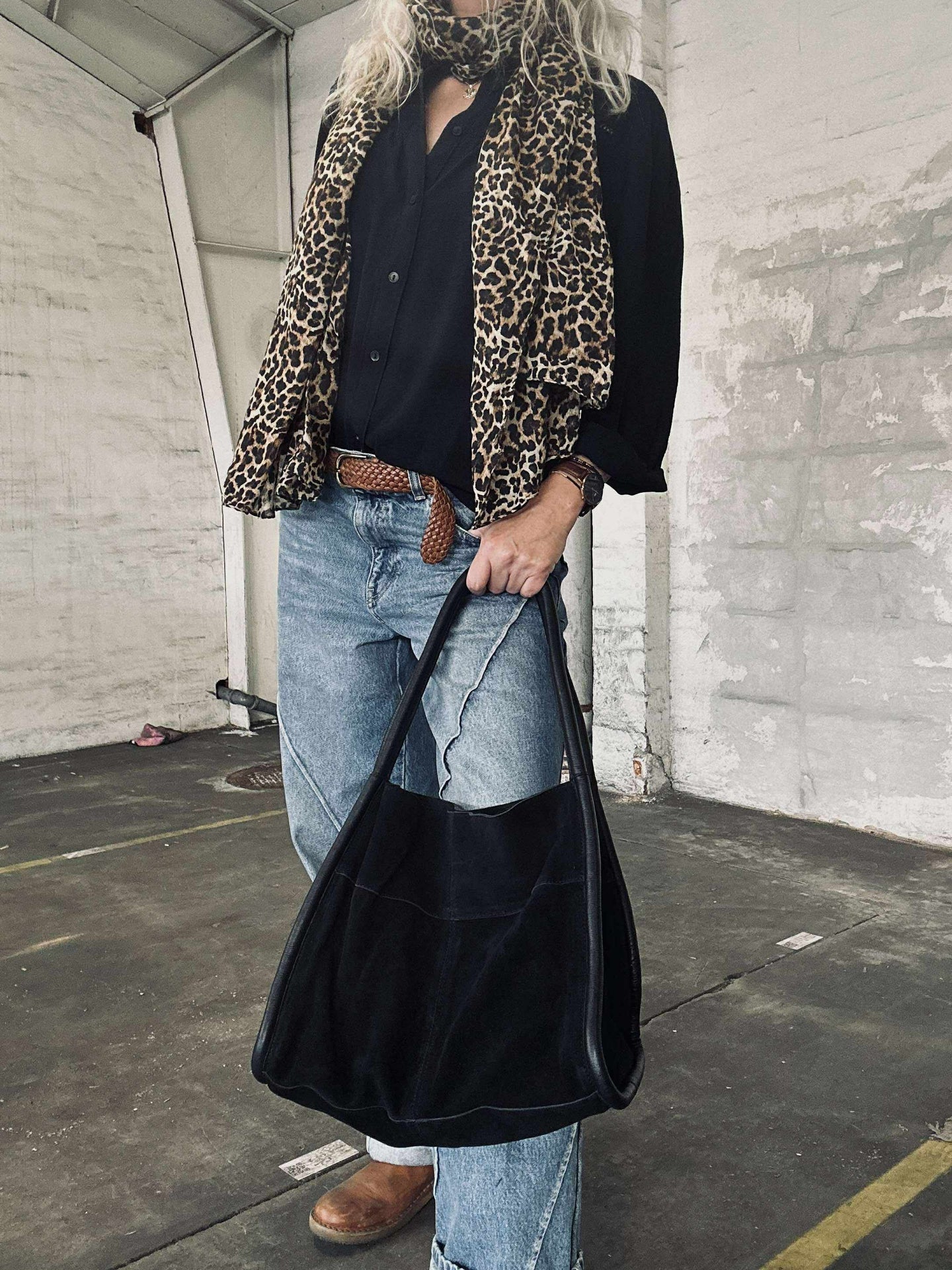 Shopper aus schwarzem Wildleder