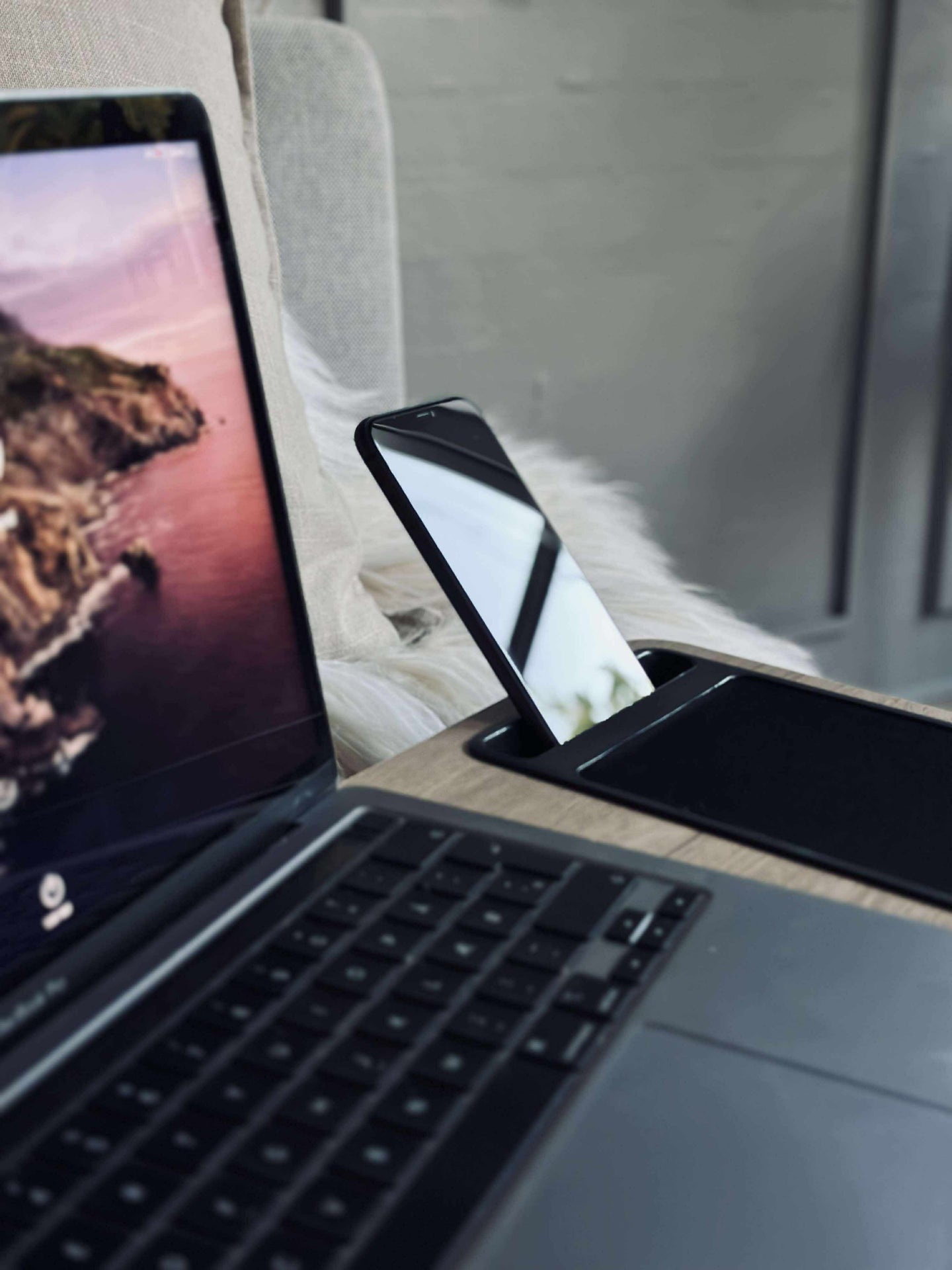 Tablett für Laptop und Telefon