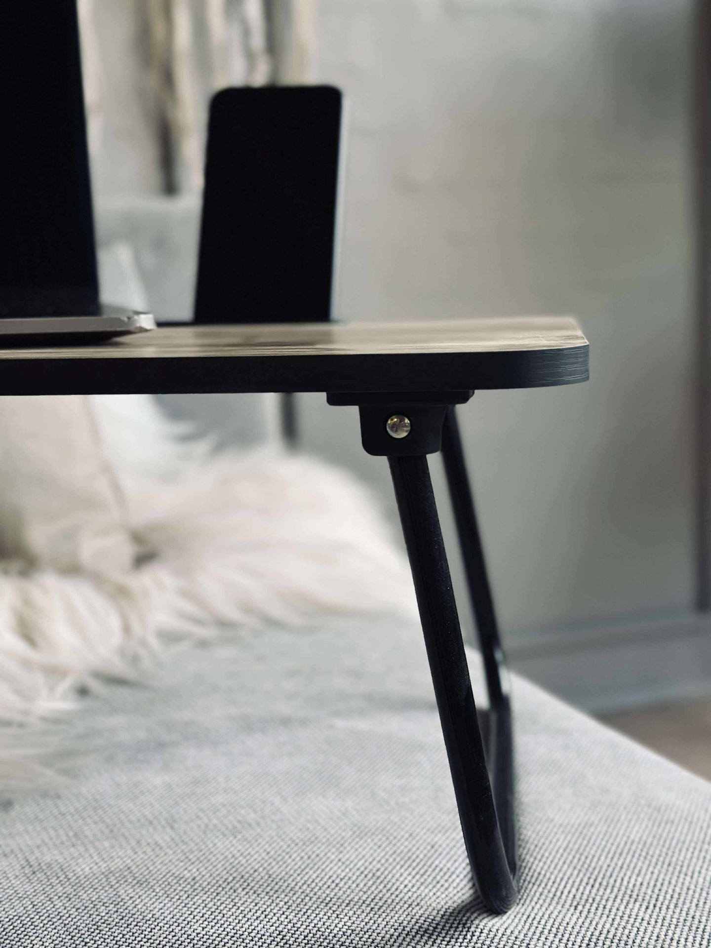 Tablettisch mit Halter für iPad / Telefon