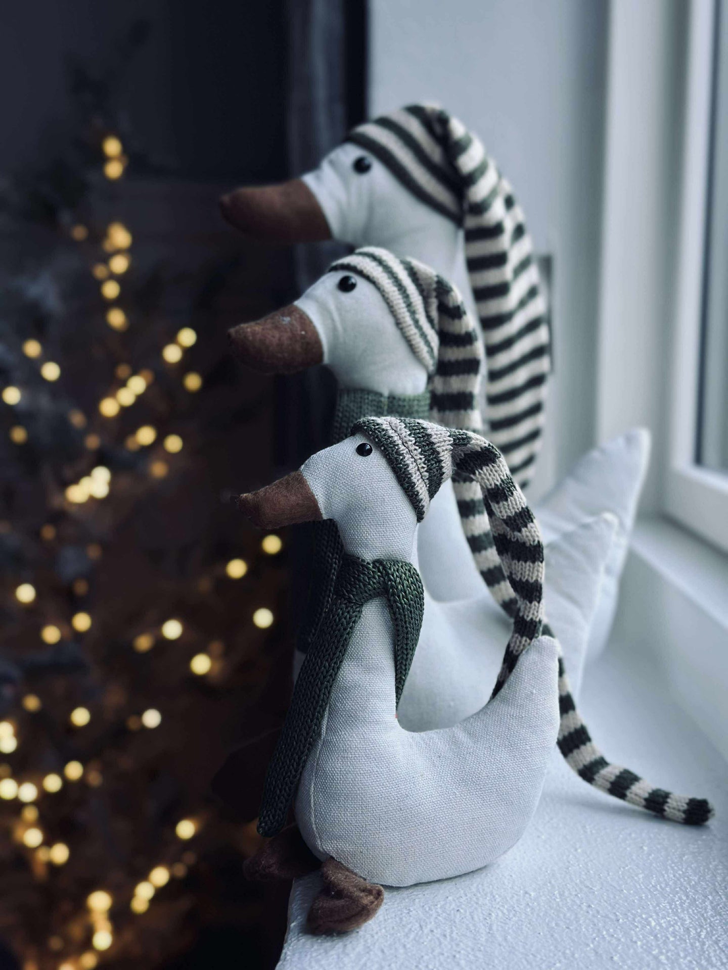 Weihnachtsente mit grüner Mütze