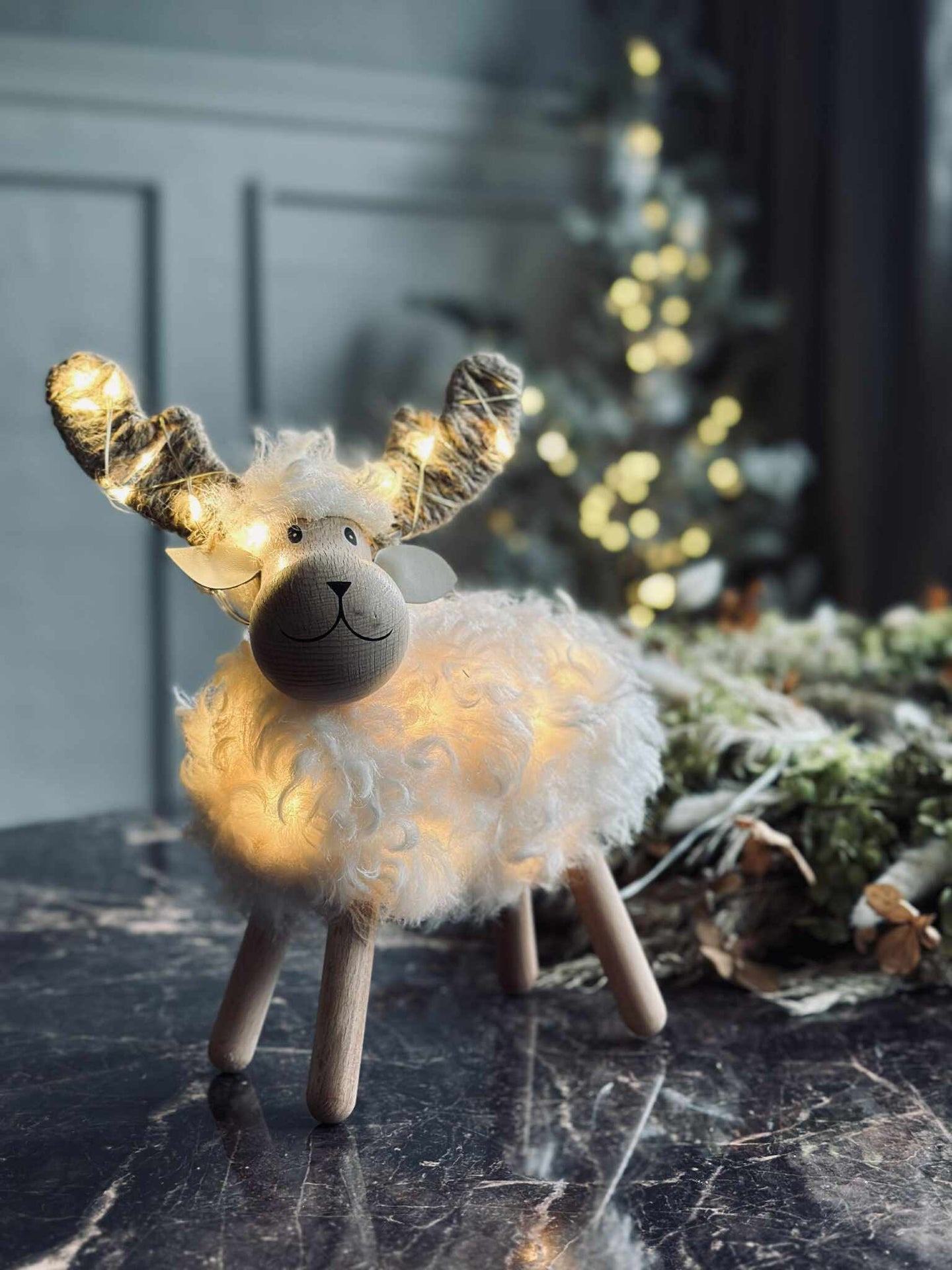 Elch mit LED-Licht
