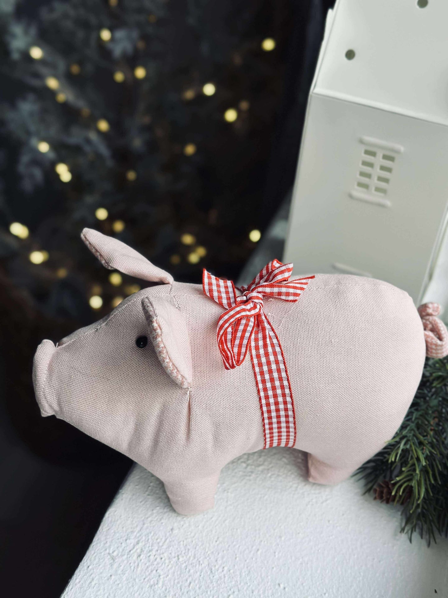 Weihnachtsschwein mit Schleife - Rosa
