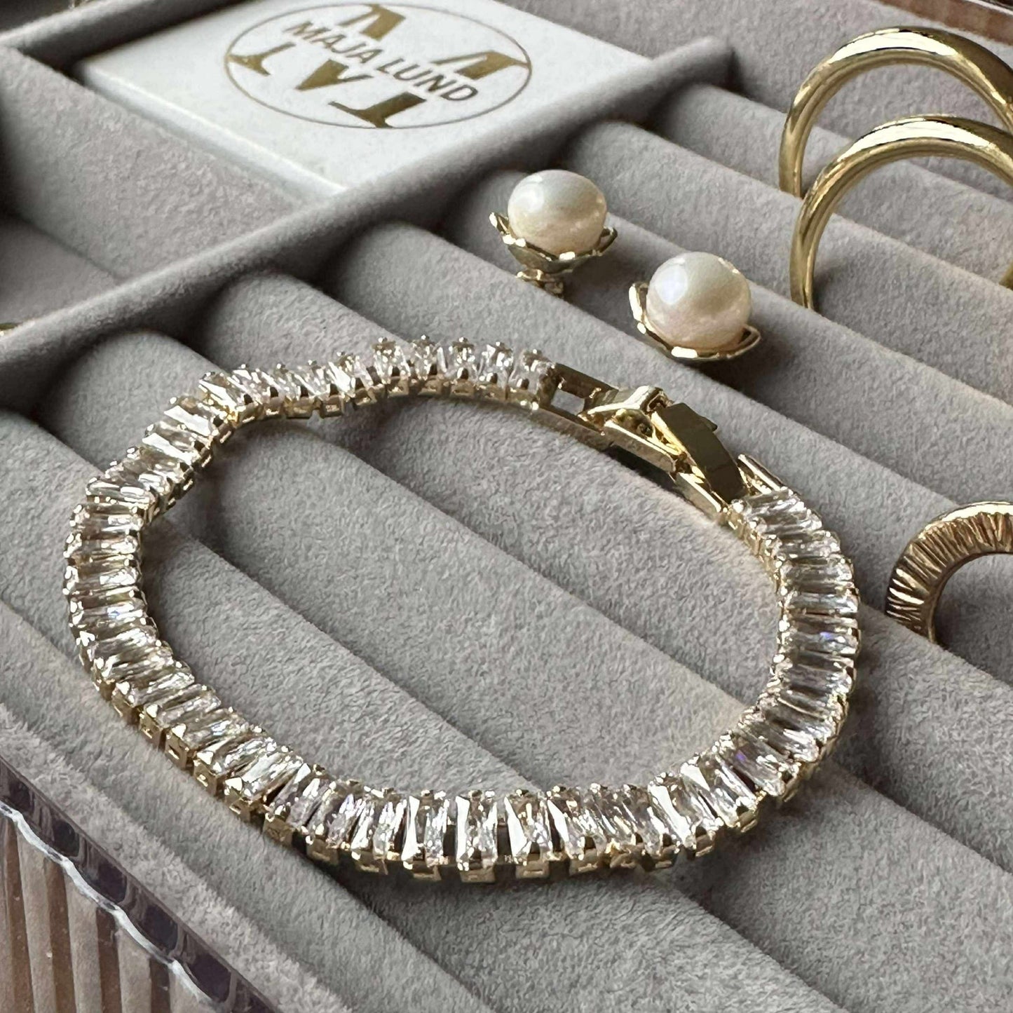 Tennisarmband Thelma mit Zirkonia - vergoldet