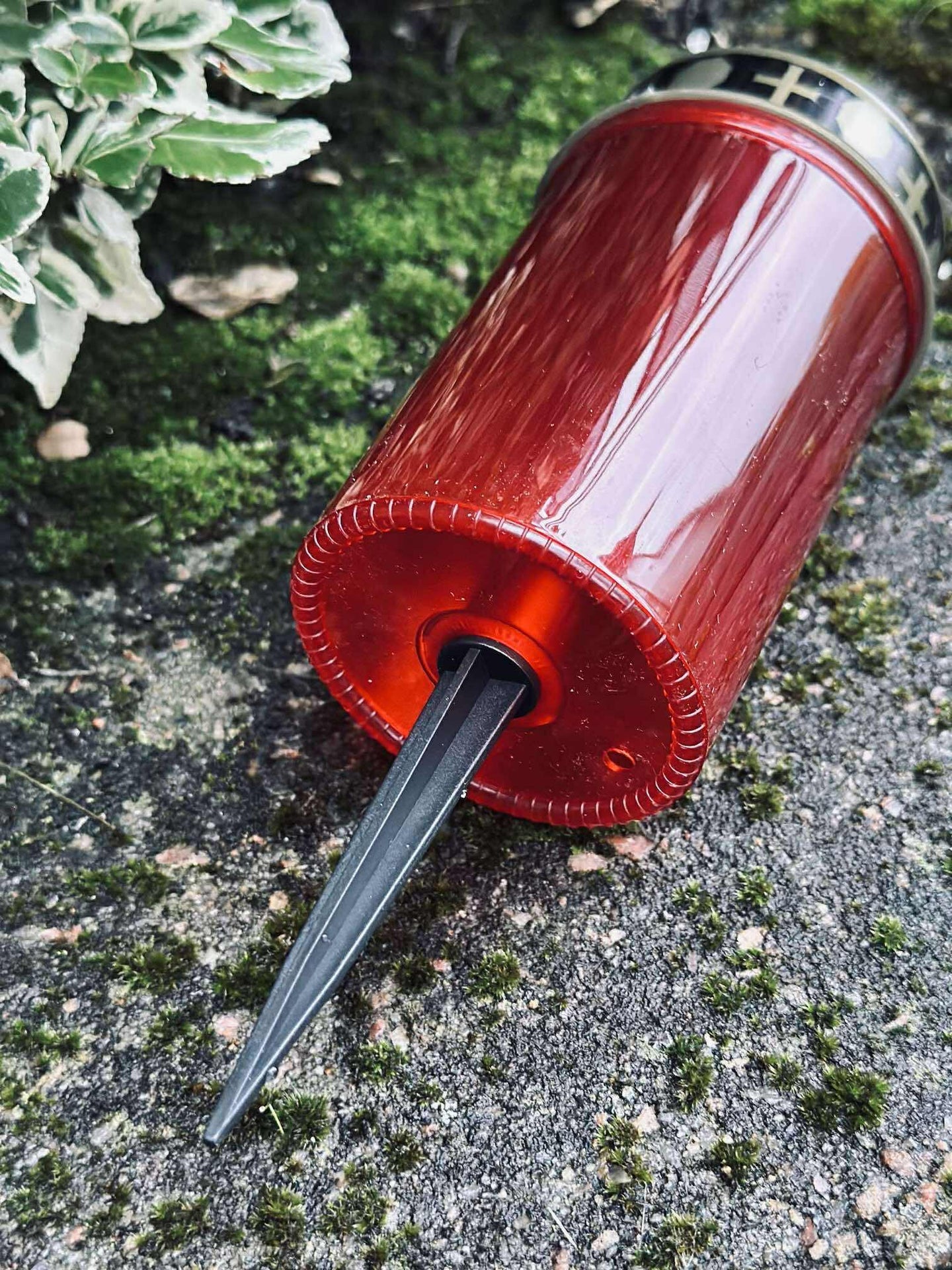 Grablicht mit Solarzellen - Rot
