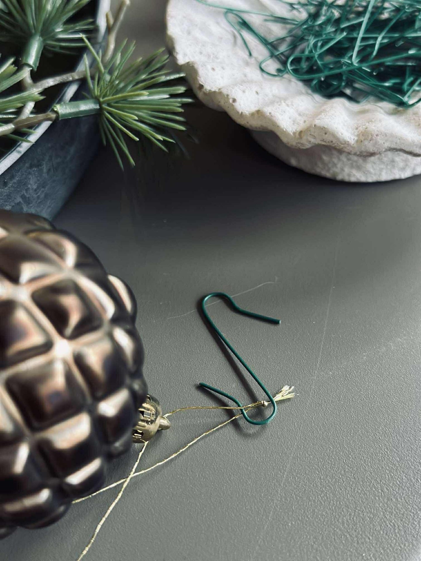 Haken zum Aufhängen von Weihnachtsschmuck - 50 Stück
