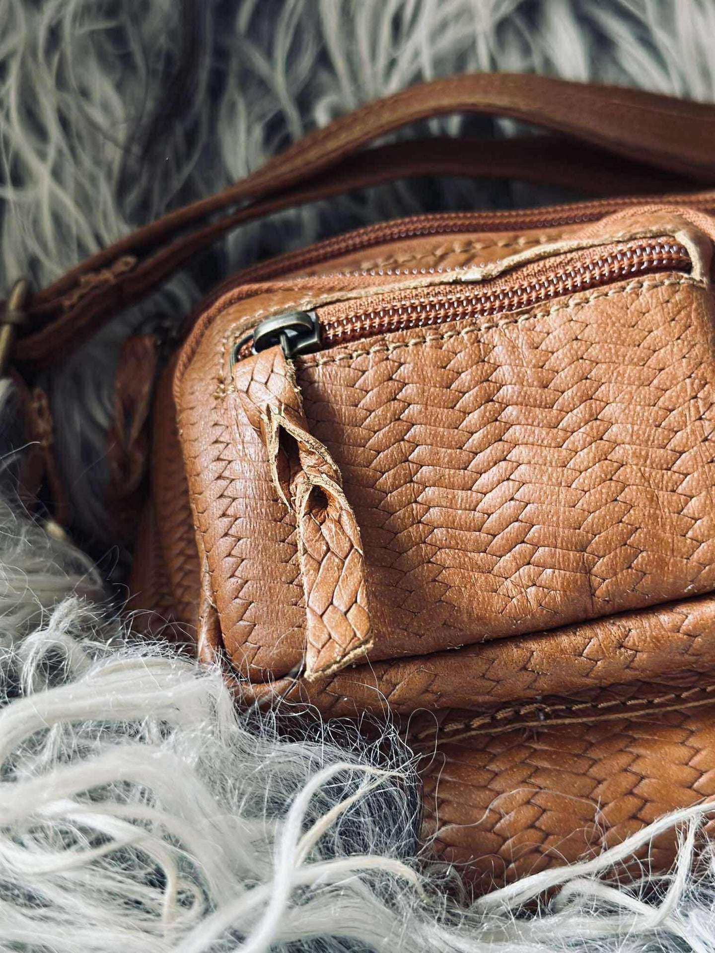 Gürteltasche Kaya - Cognac geflochten