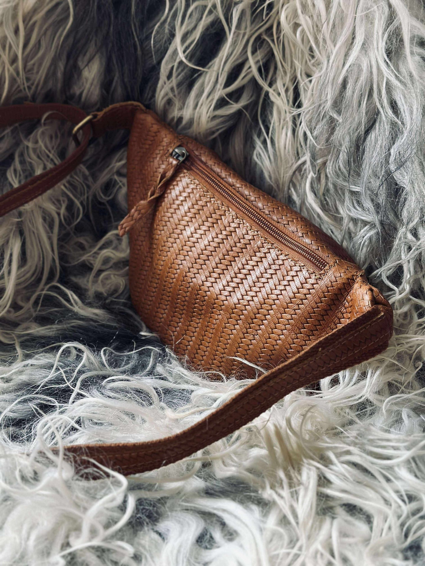 Bumbag Tasha - Cognac geflochten