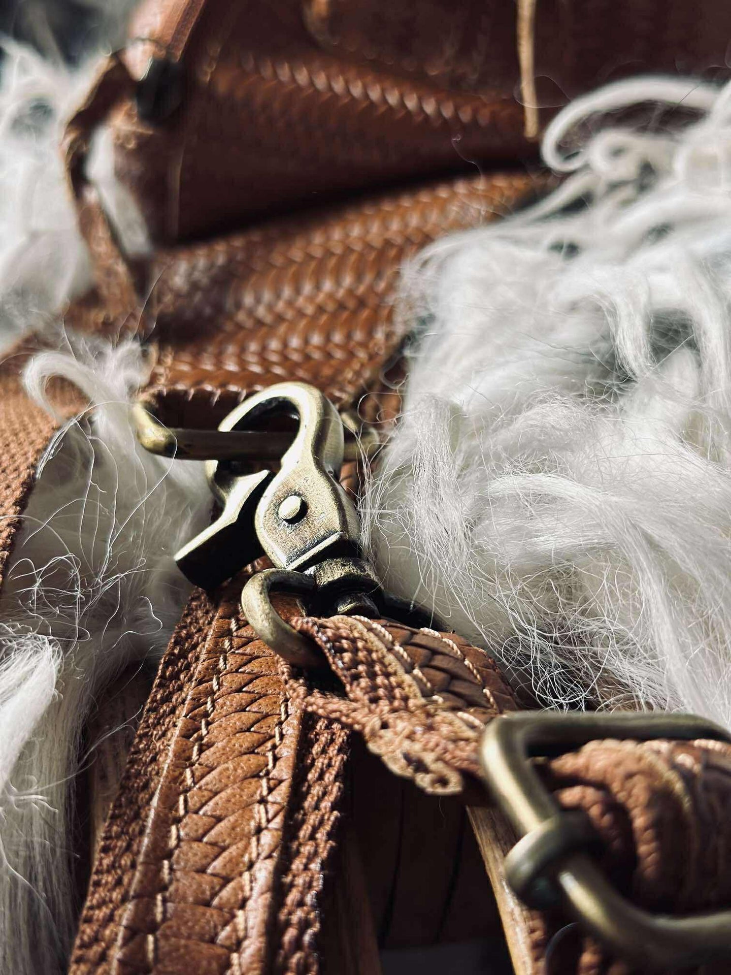 Gürteltasche Kaya - Cognac geflochten