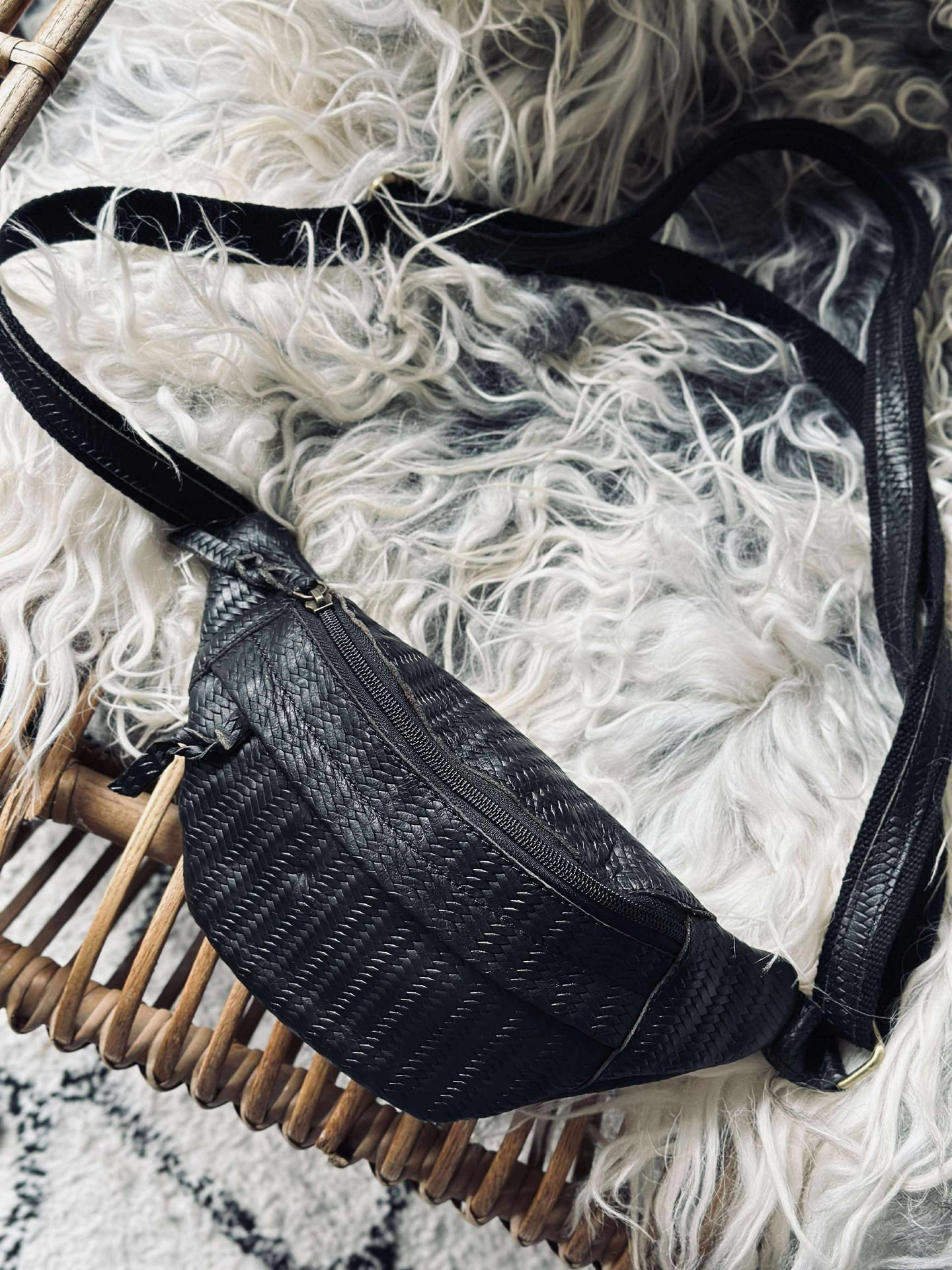 Bumbag Tasha - Schwarzes Flecht