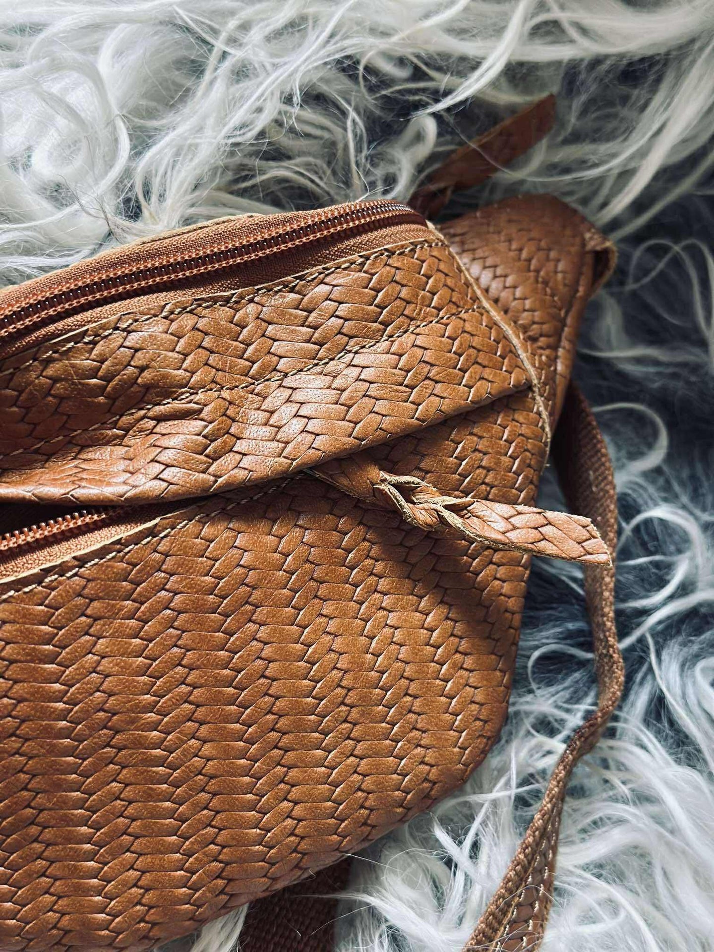 Bumbag Tasha - Cognac geflochten