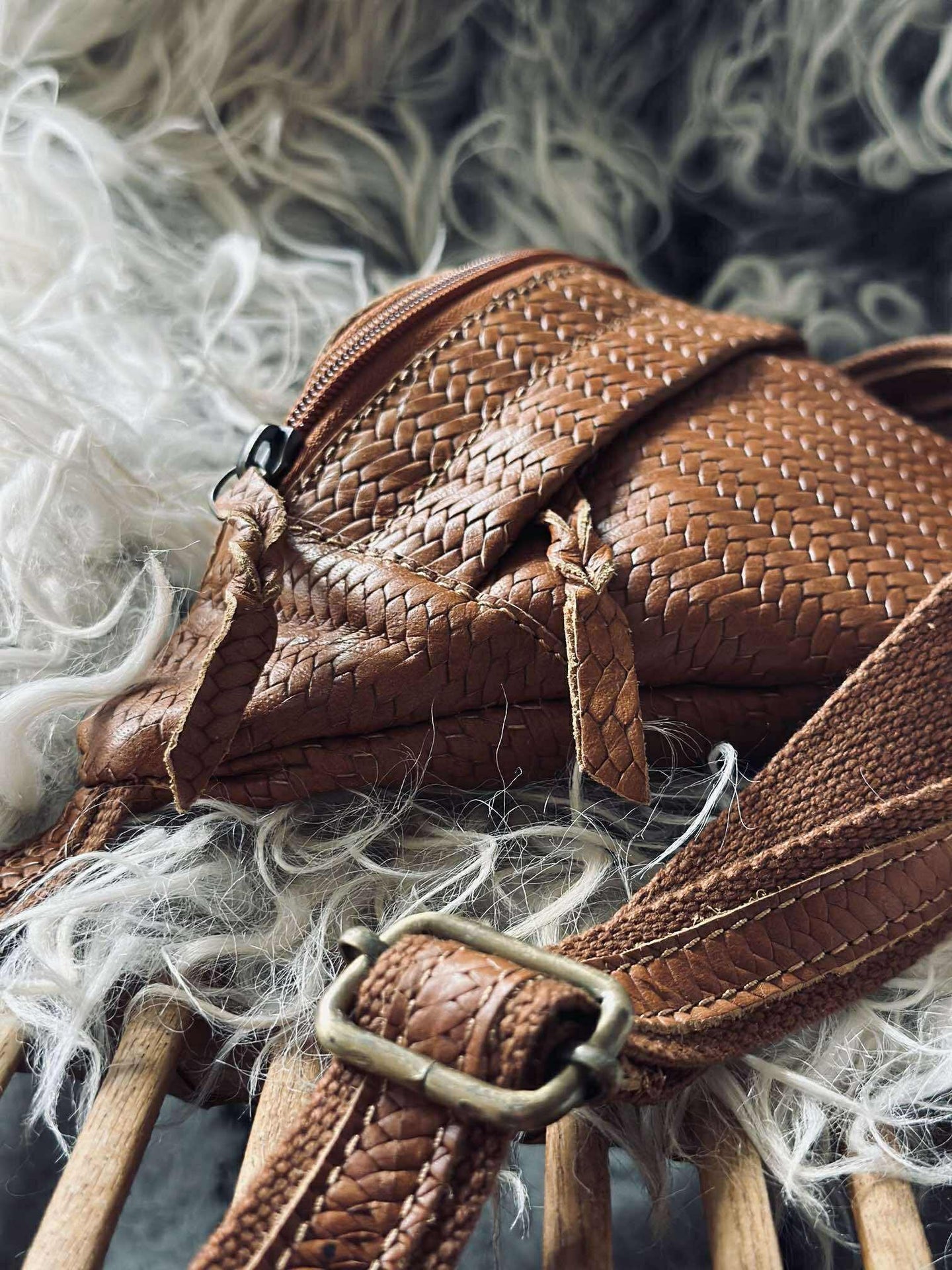 Bumbag Tasha - Cognac geflochten